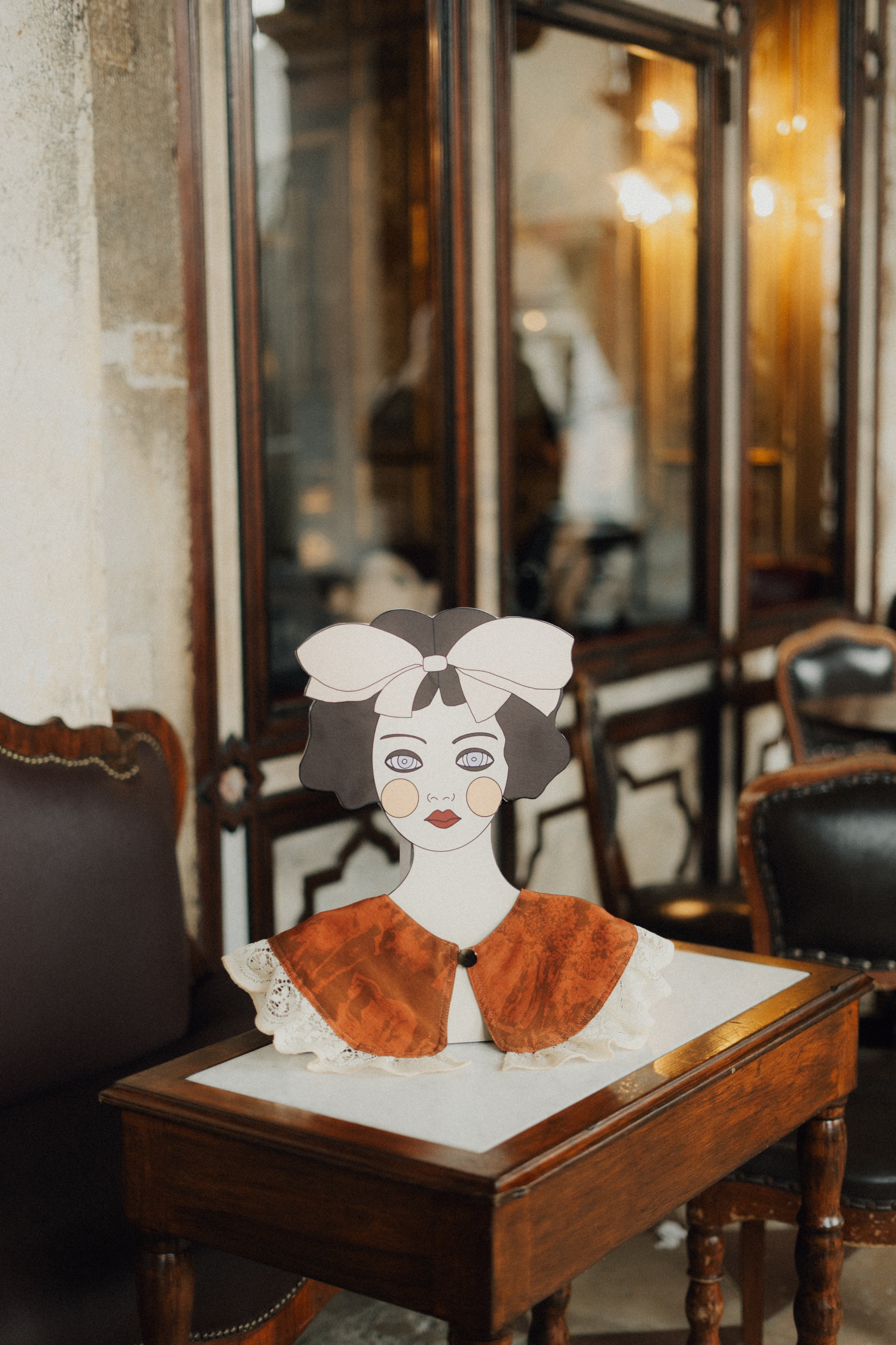 Terracotta Peter Pan collar in silk and antique Venetian lace