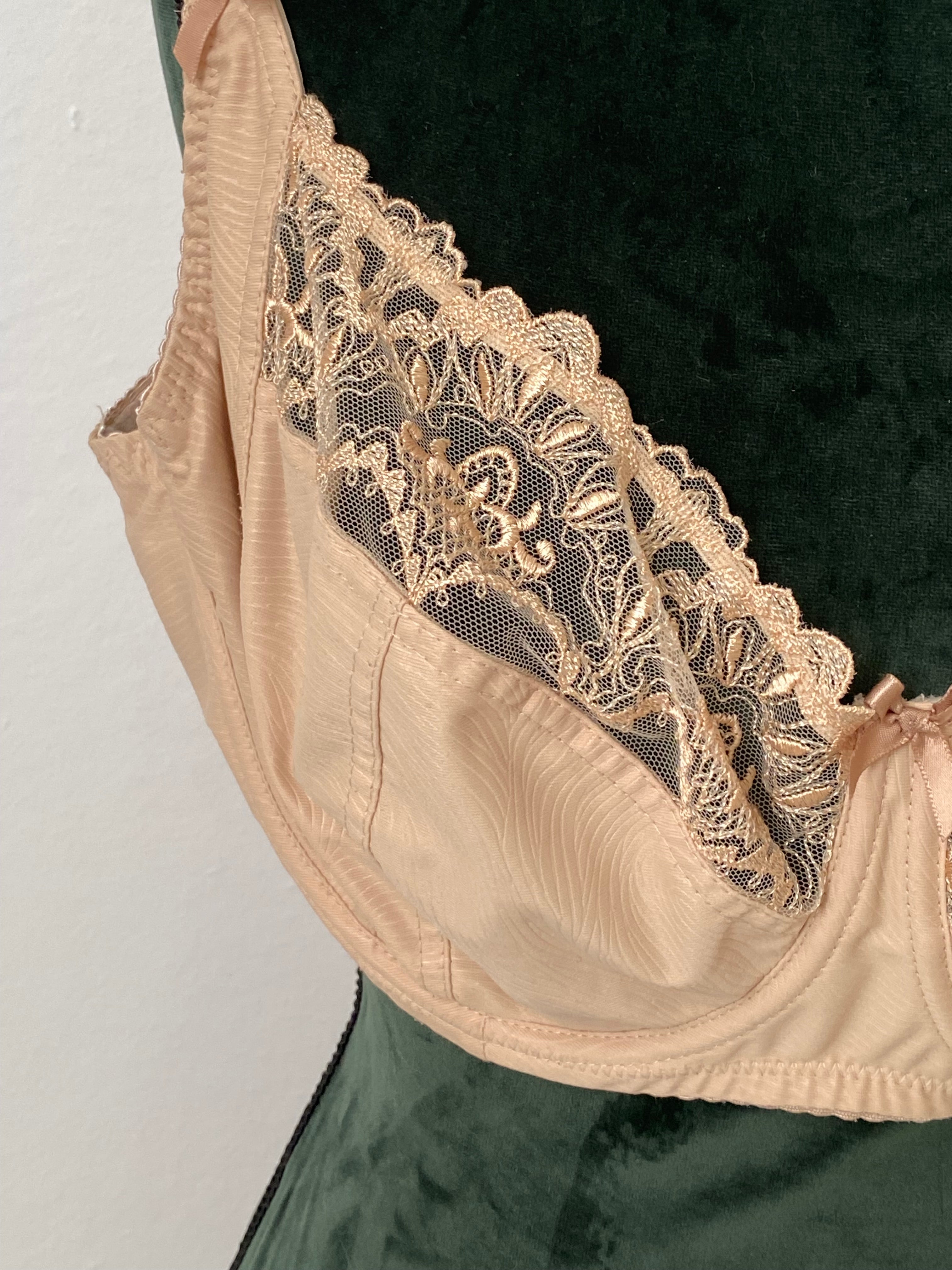 Reggiseno con dettagli in pizzo