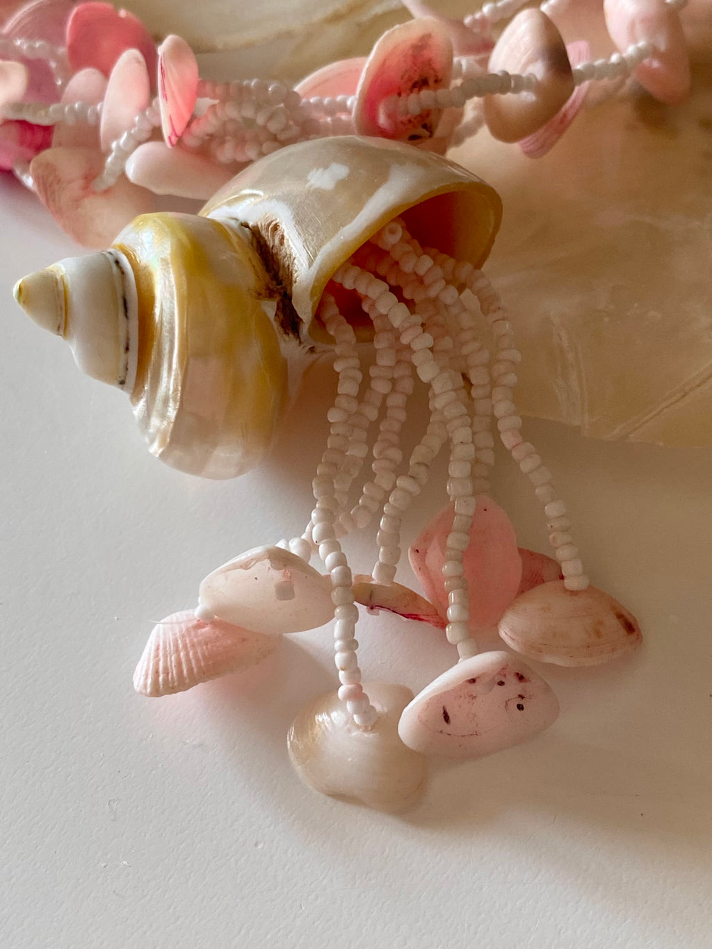 Collier Marea avec perles naturelles et coquillages