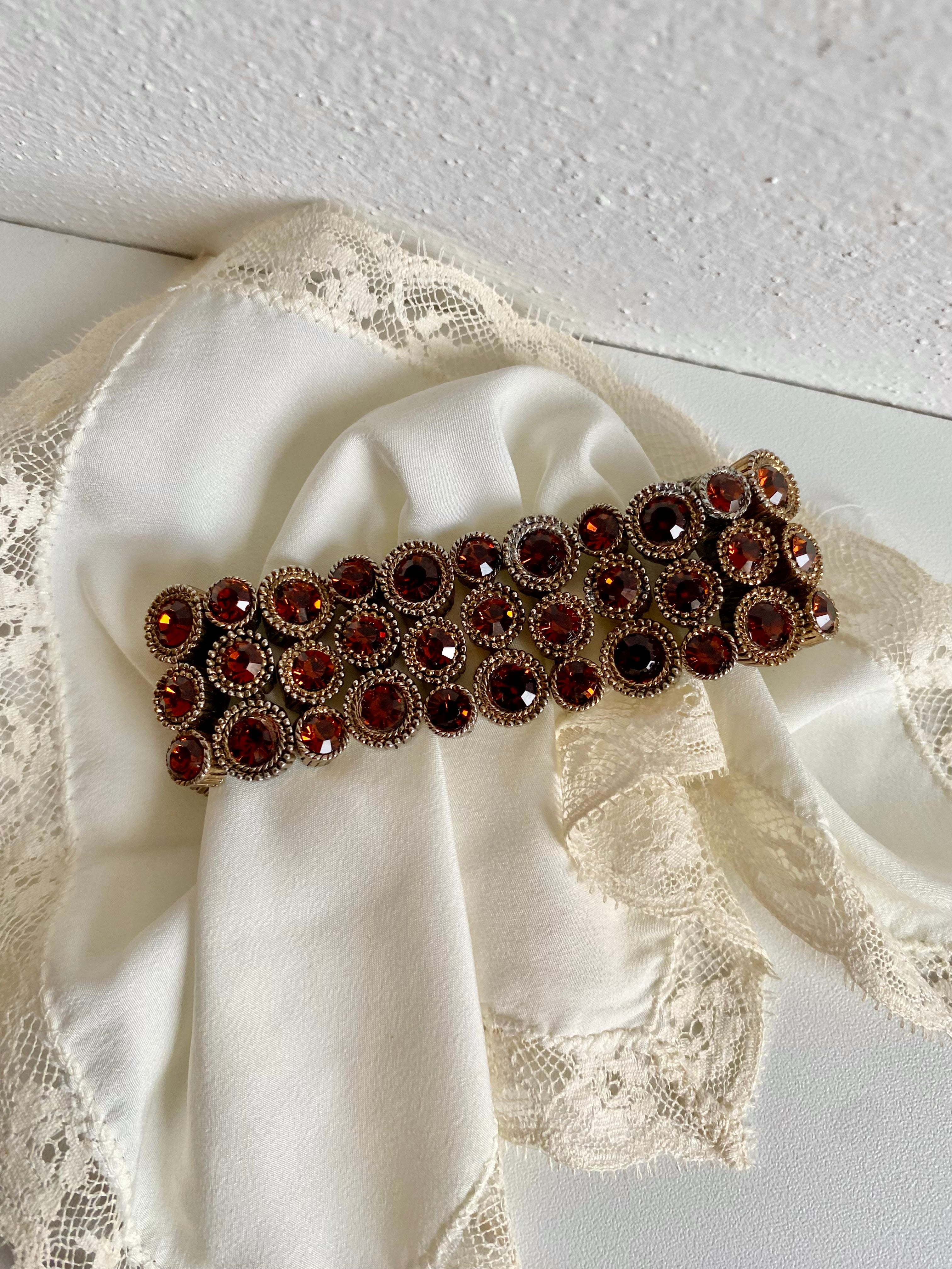 Bracciale con pietre