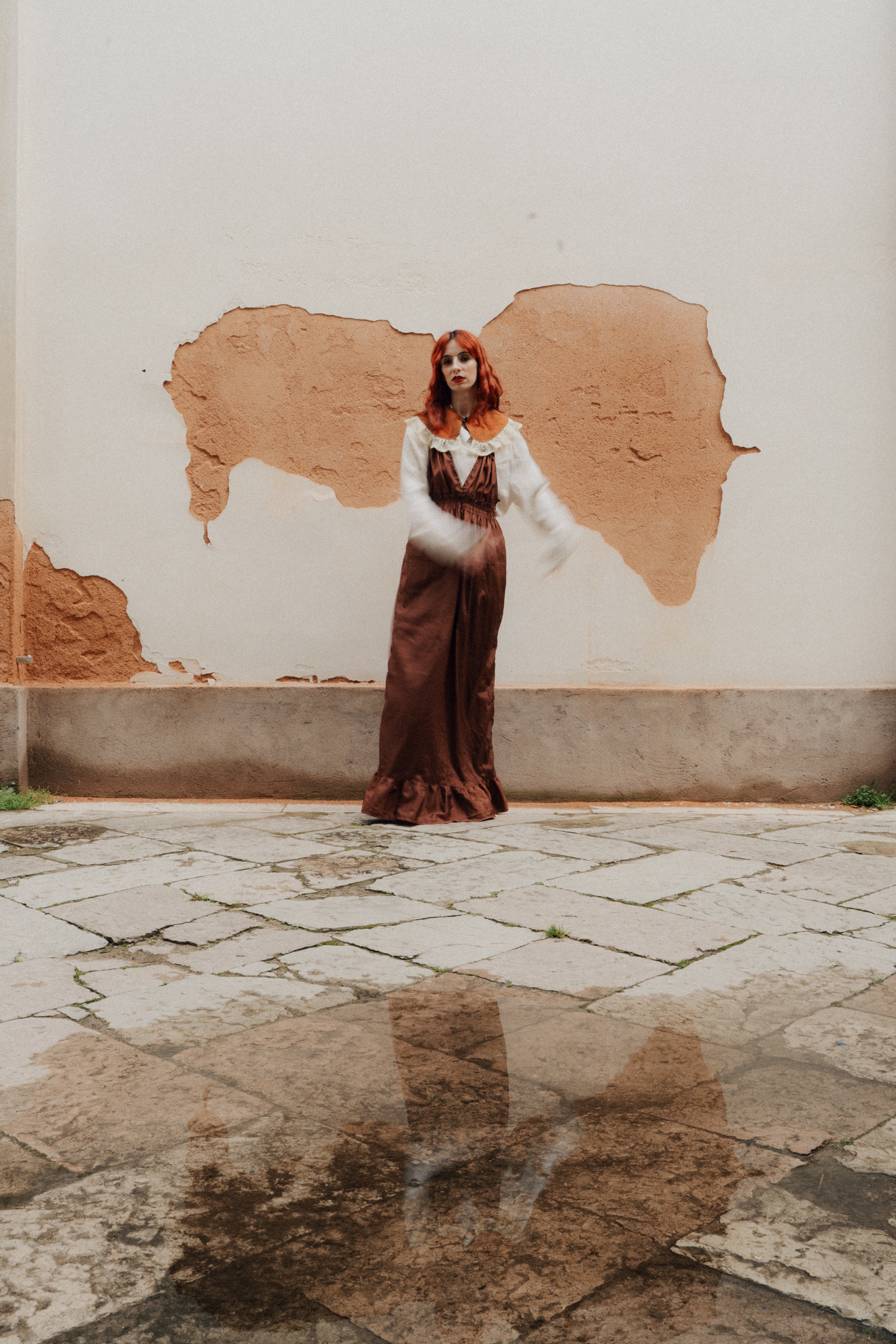 Terracotta Peter Pan collar in silk and antique Venetian lace