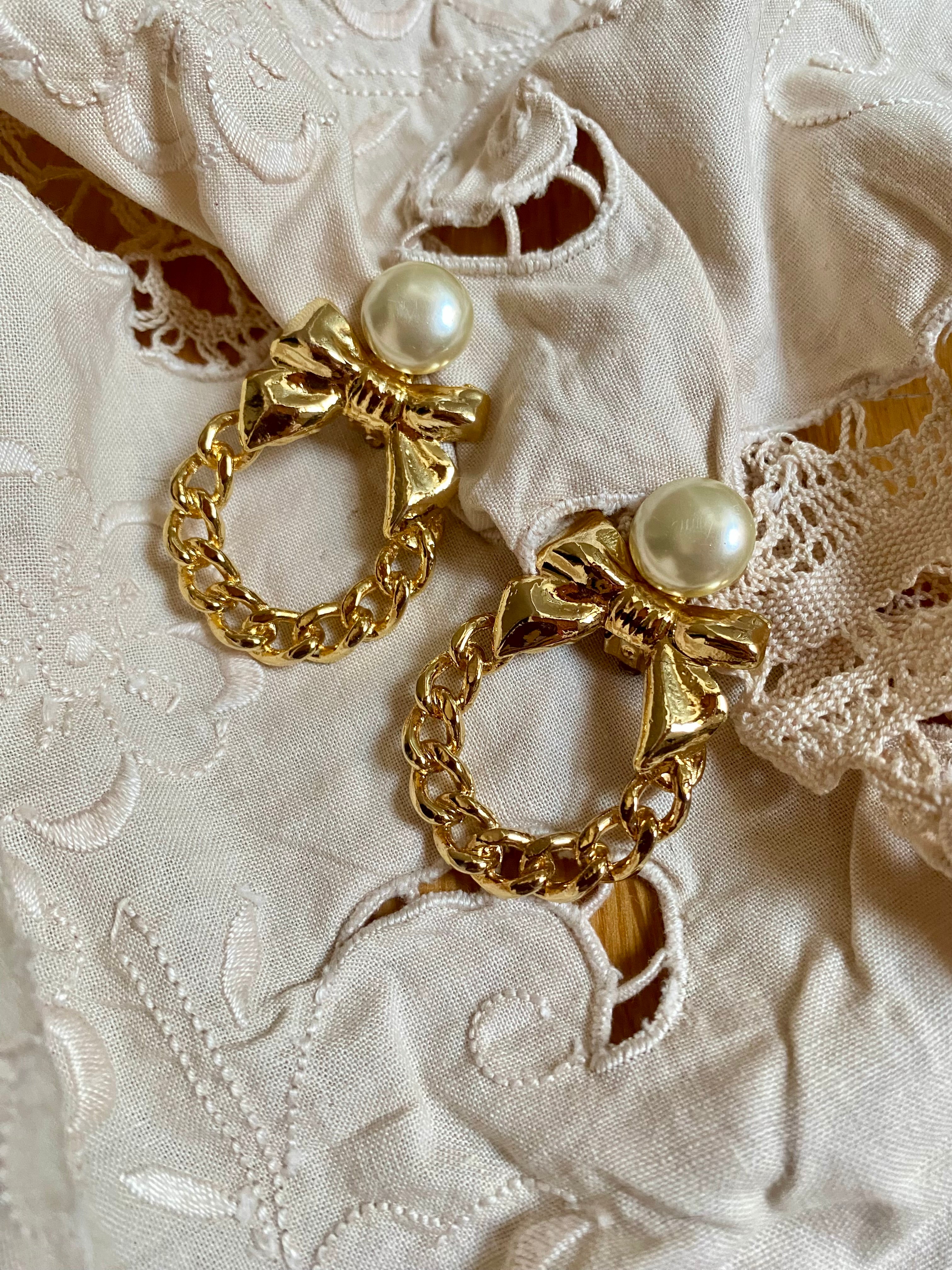 Vorrei che fosse amore orecchini a fiocco