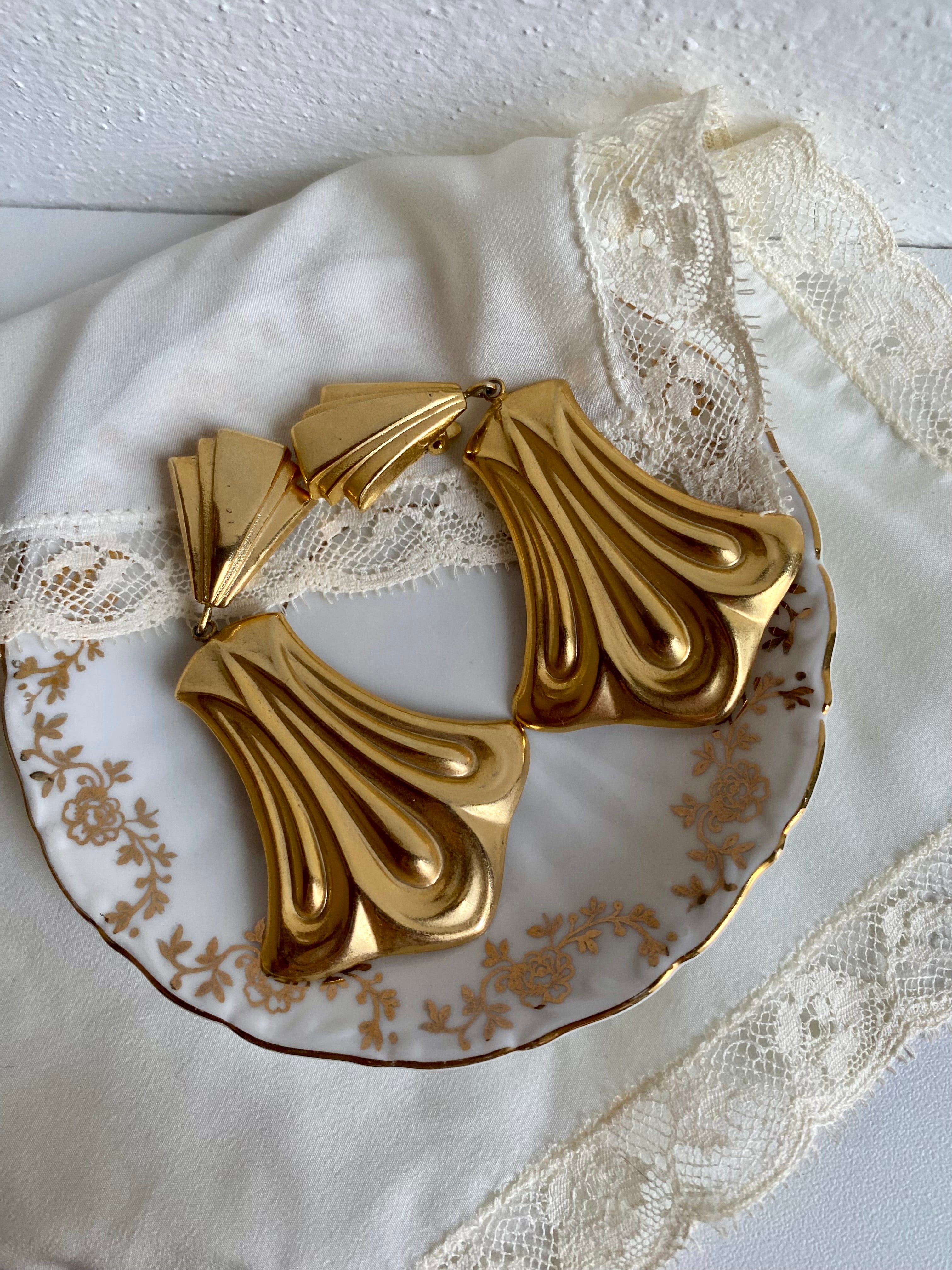 Grandes boucles d'oreilles baroques