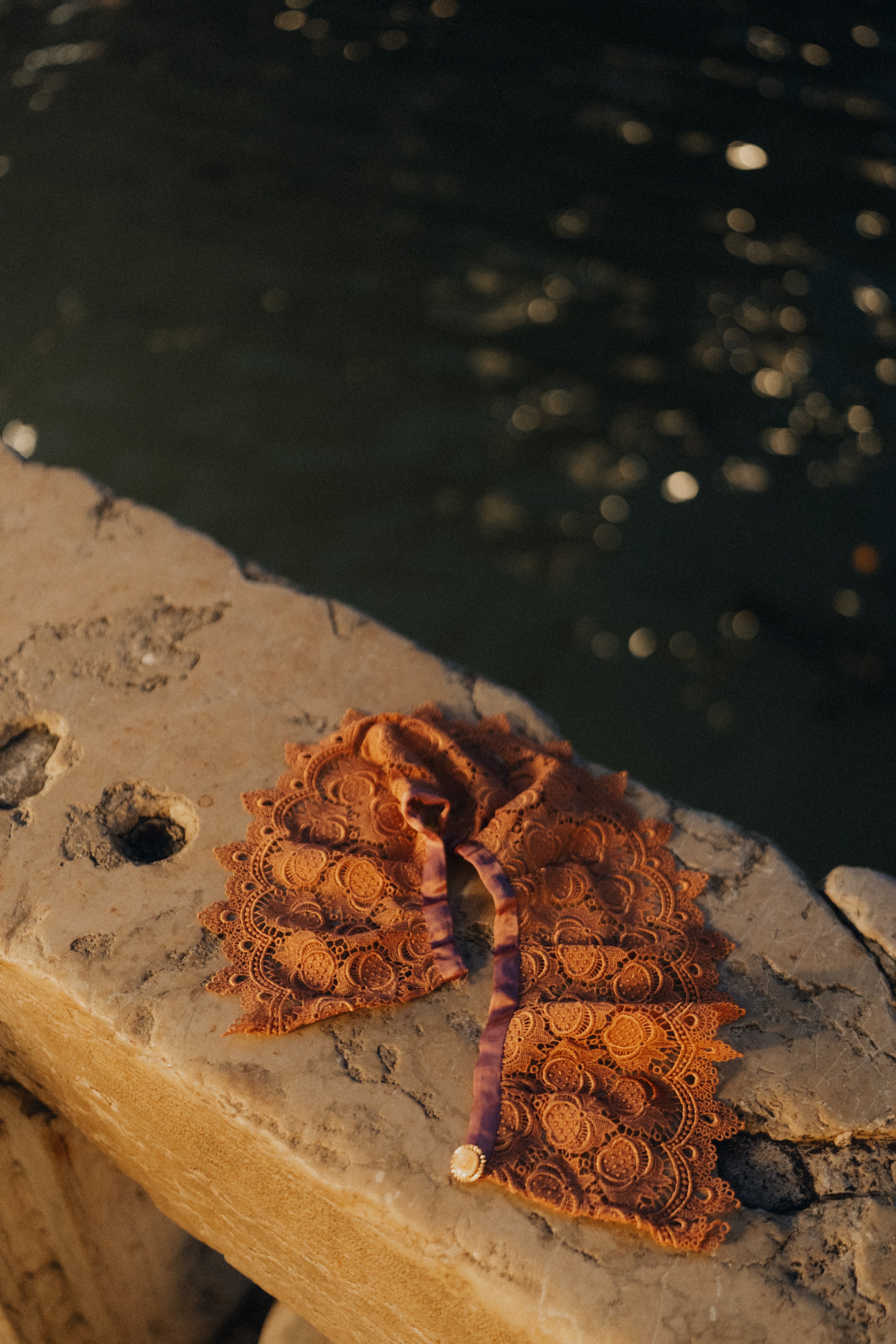 Colletto stile chiacchierino in pizzo antico veneziano