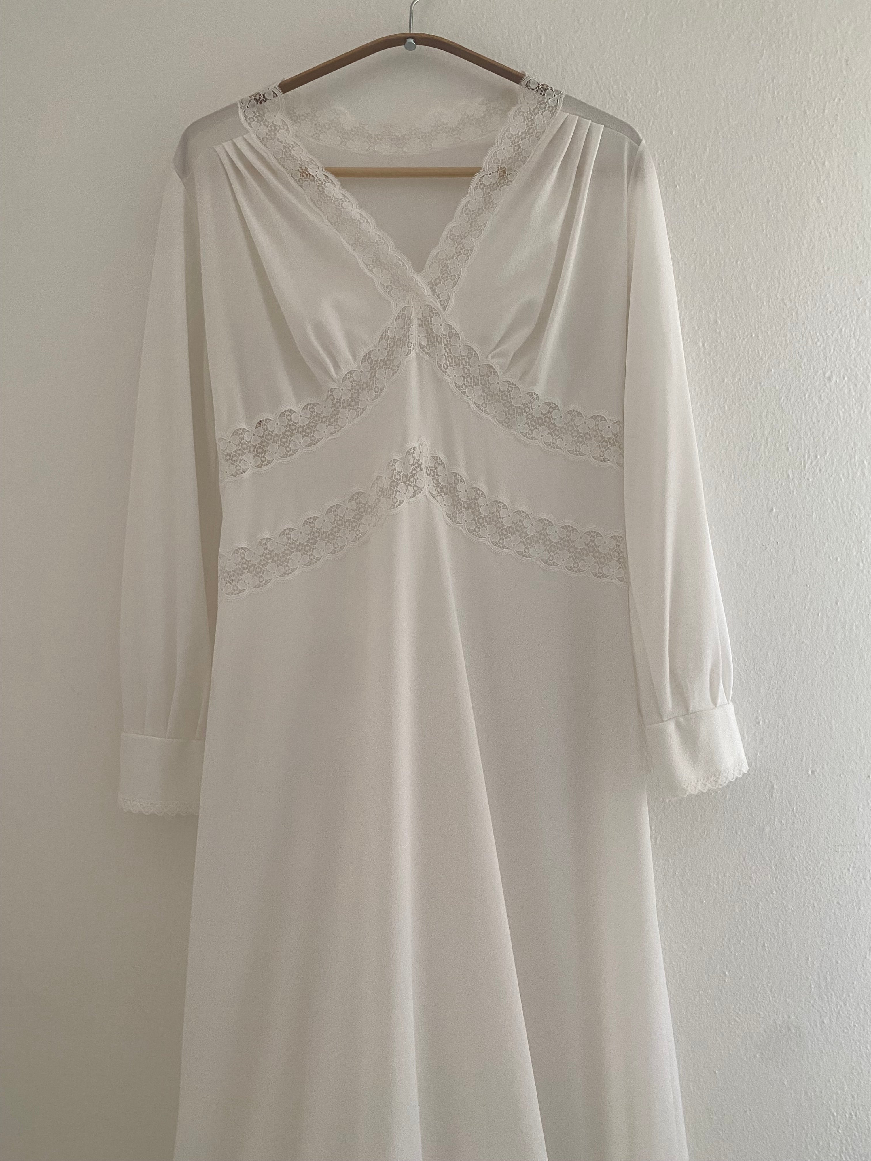 70s nightgown