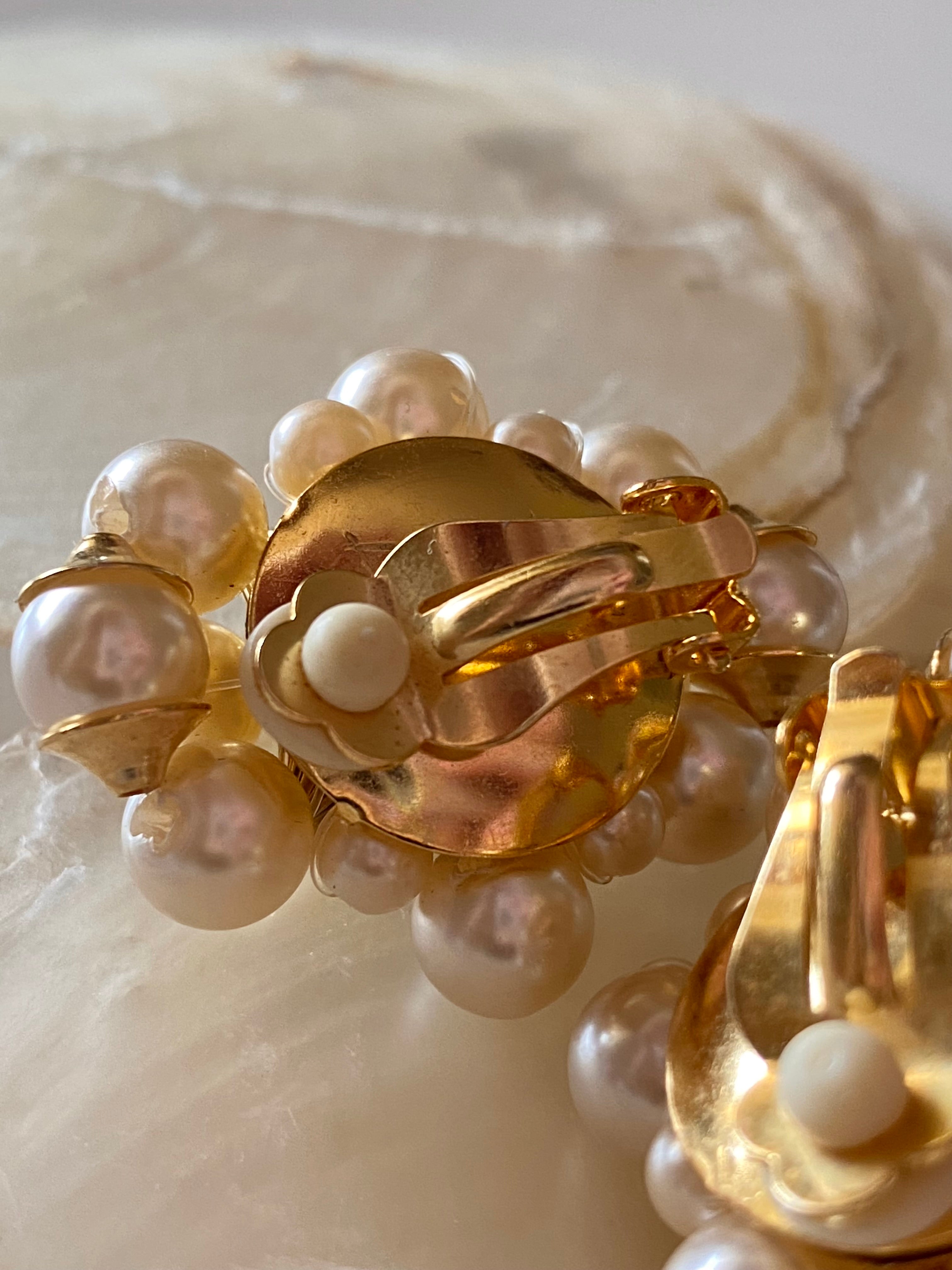 Capri orecchini a clip con perle e conchiglie