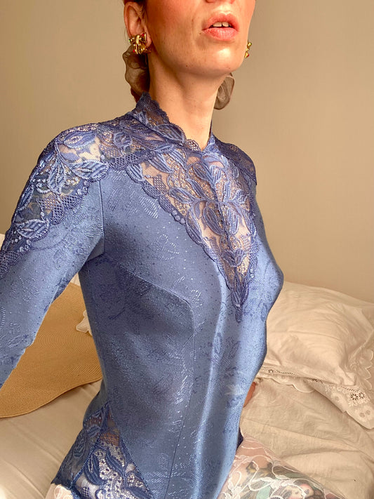 Body in pizzo cobalto