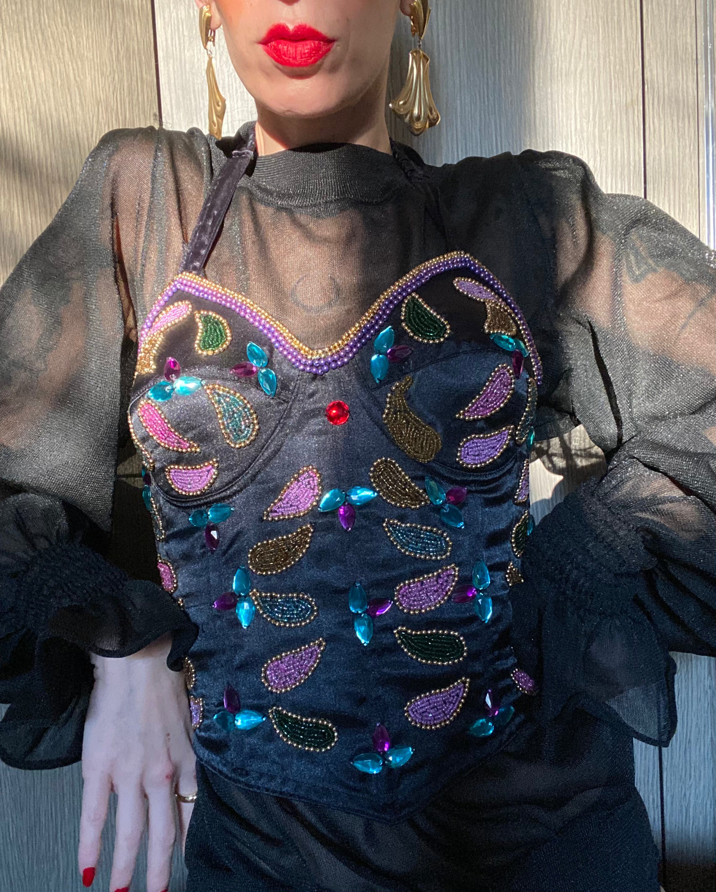 Corsetto a proiettile con pietre