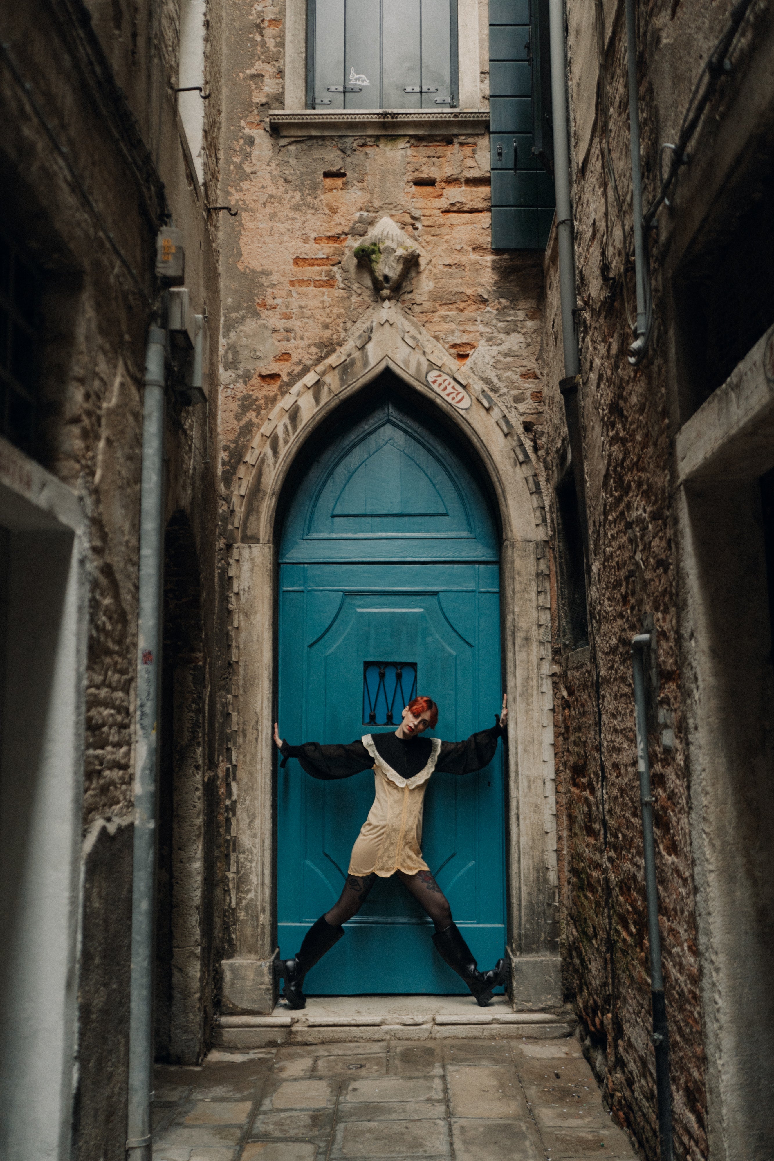 Pointed collar in silk and antique Venetian lace