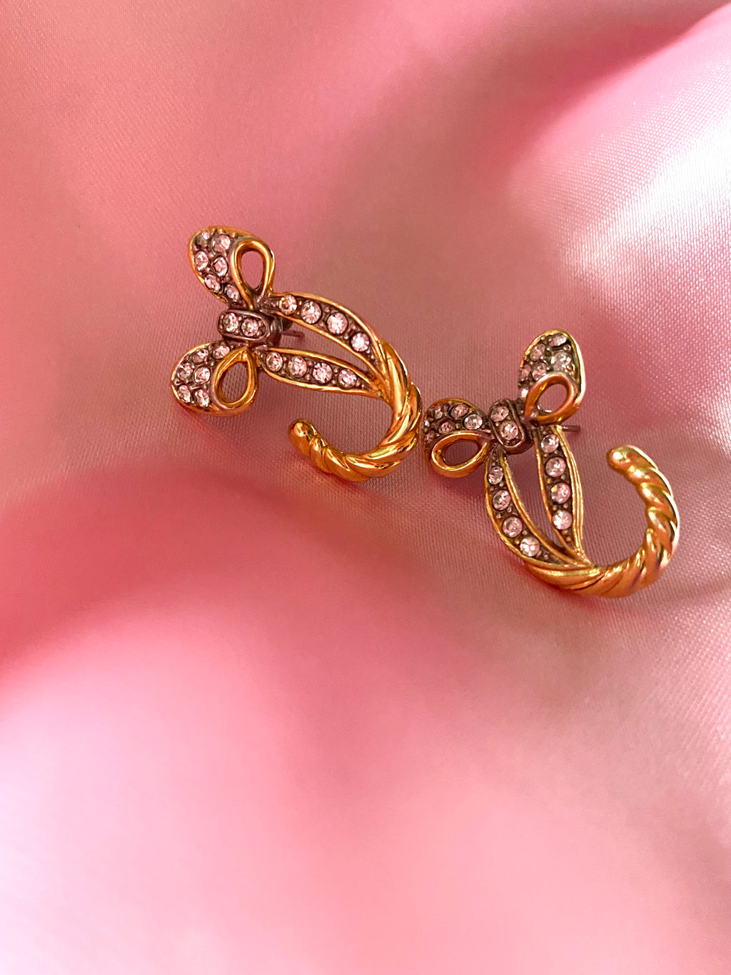 Boucles d'oreilles nœud avec strass