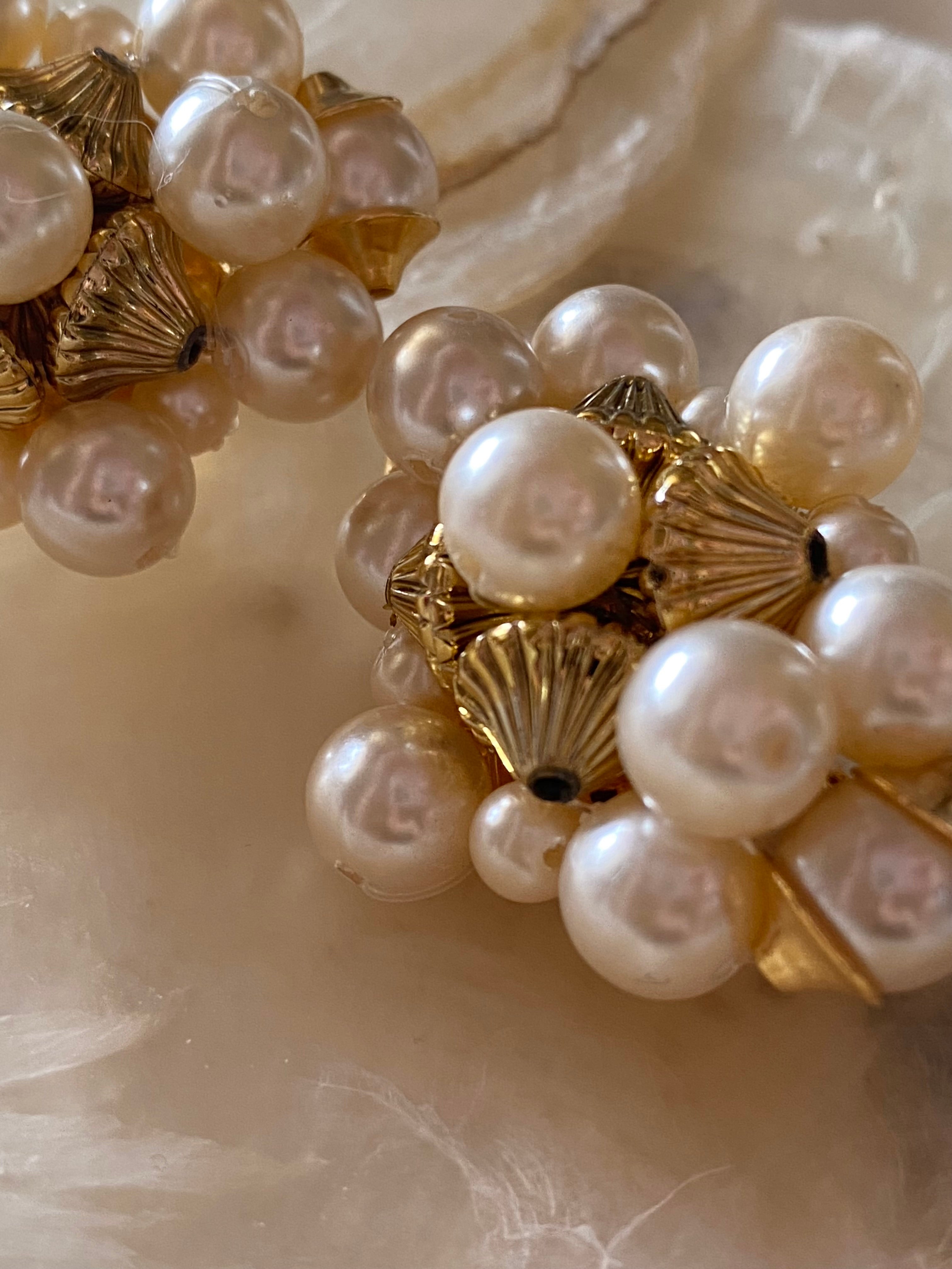 Capri orecchini a clip con perle e conchiglie