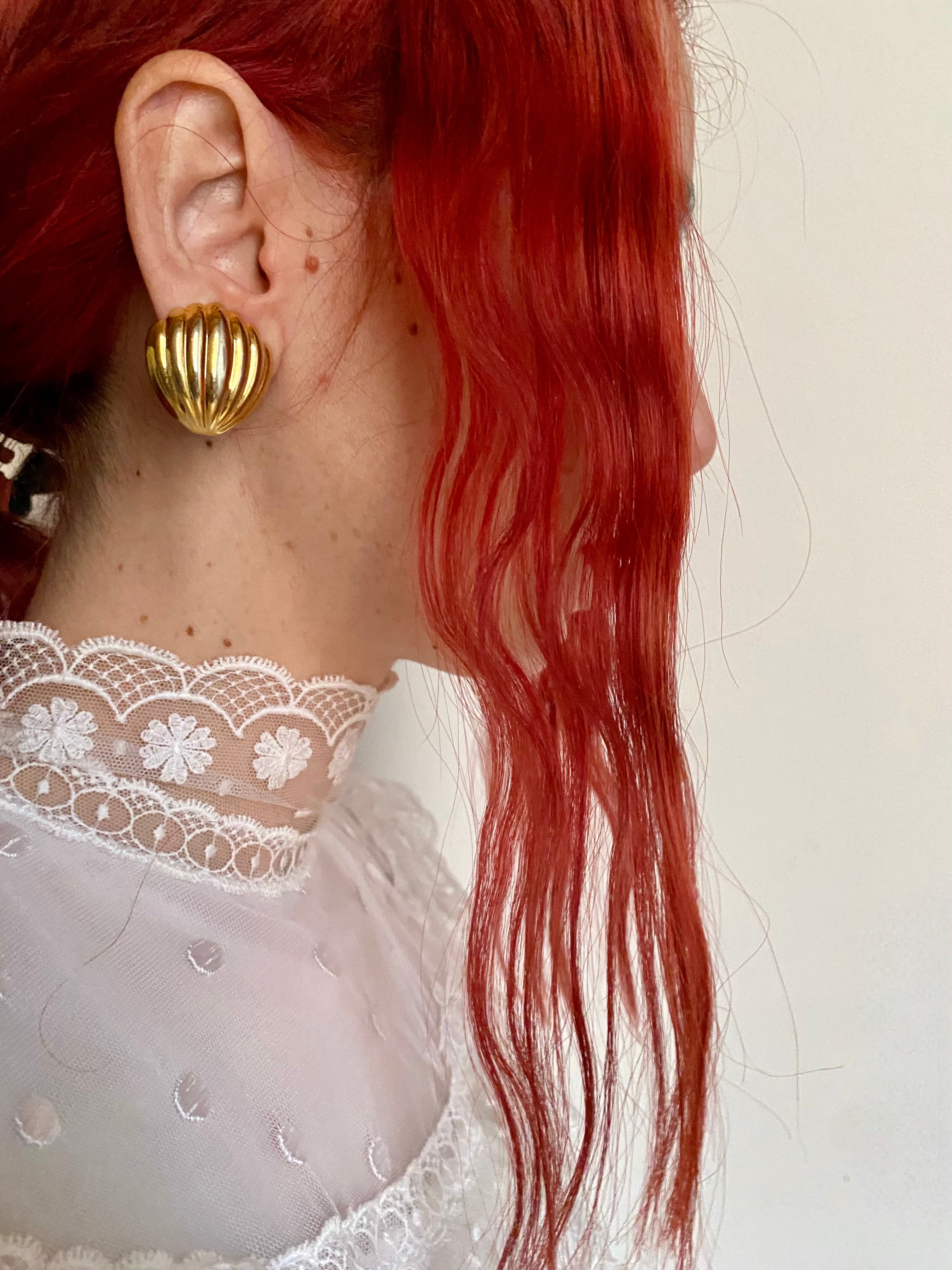 Malfi orecchini a clip a conchiglia