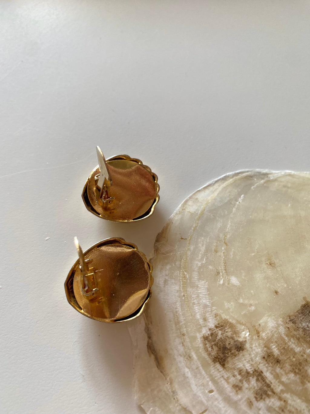 Boucles d'oreilles clip coquillage Malfi
