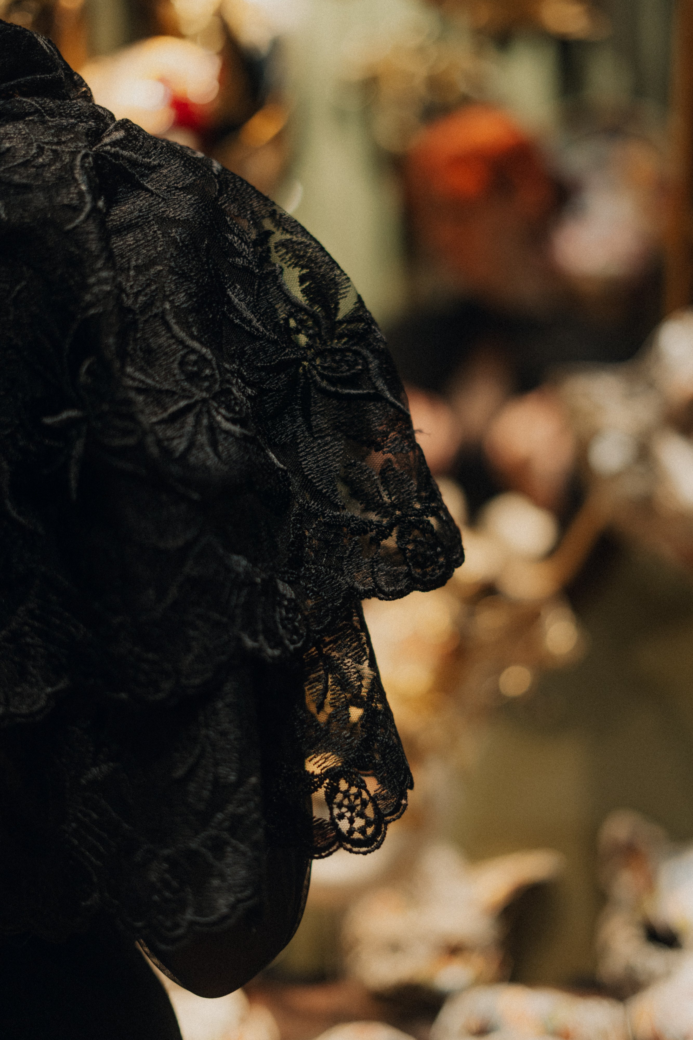 Mantellina in stile vittoriano in pizzo antico veneziano