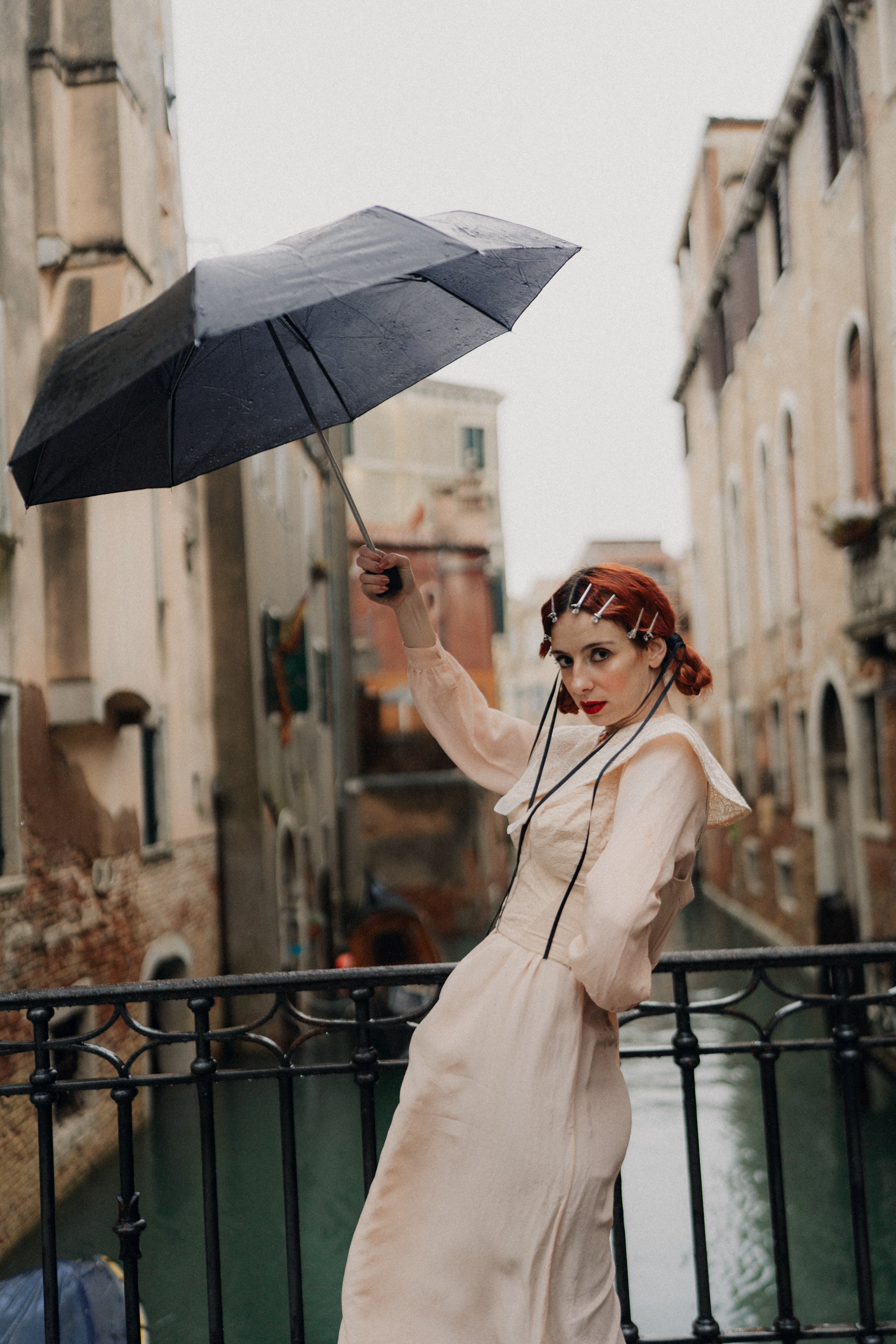 Colletto a punta pastello in pizzo antico veneziano