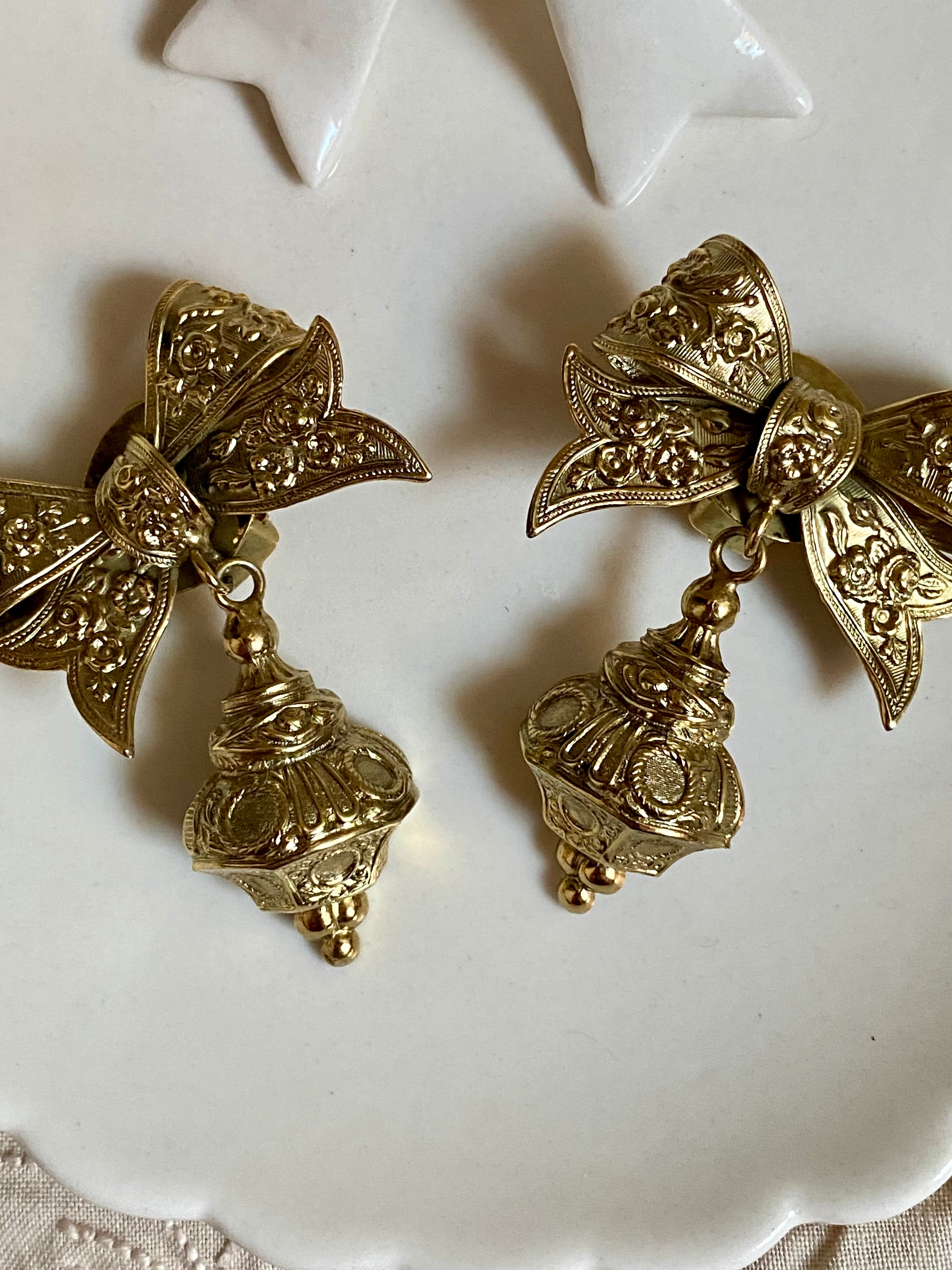 Amore Barocco orecchini a fiocco con conchiglia