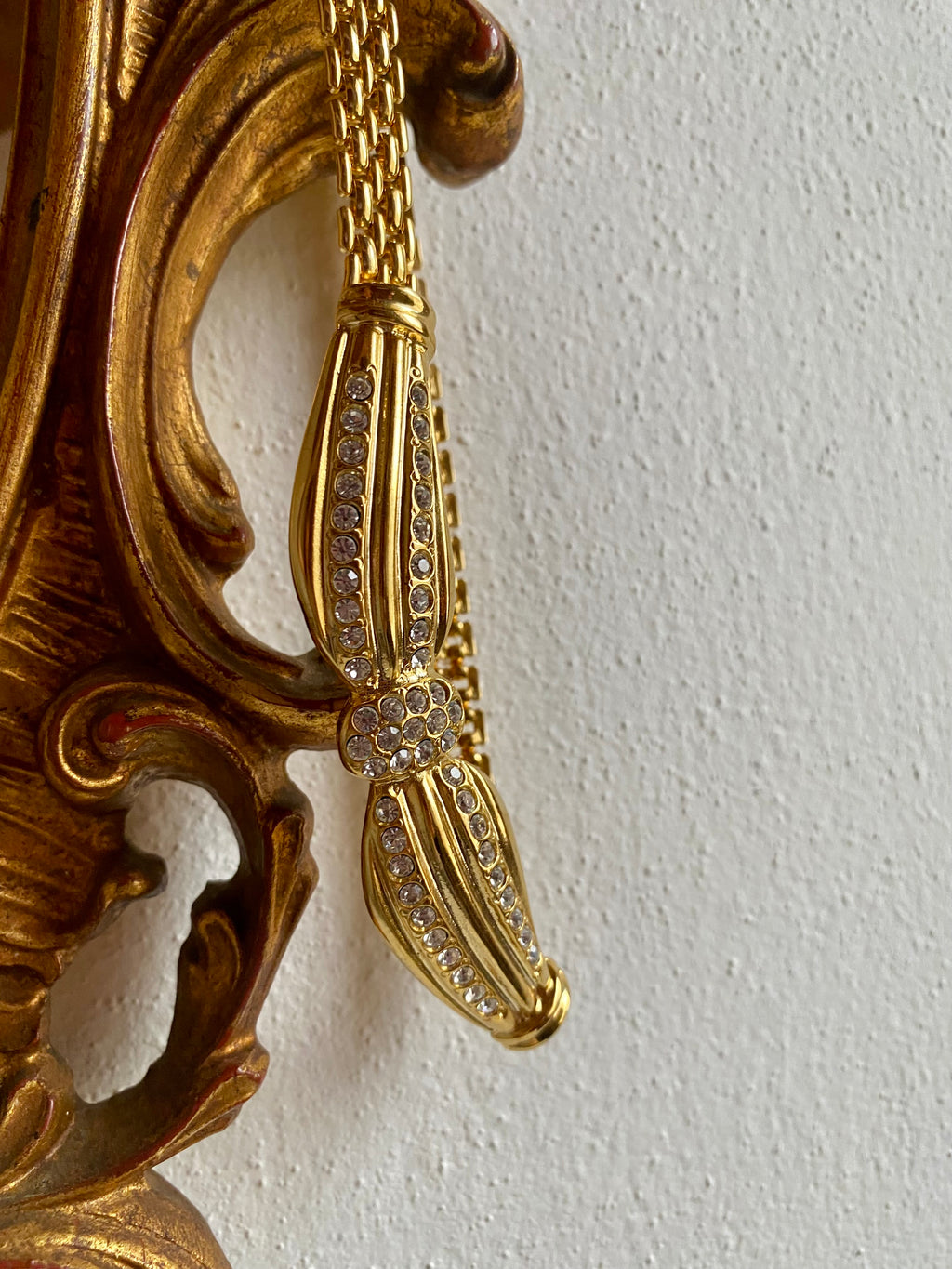 Collana girocollo fiocco