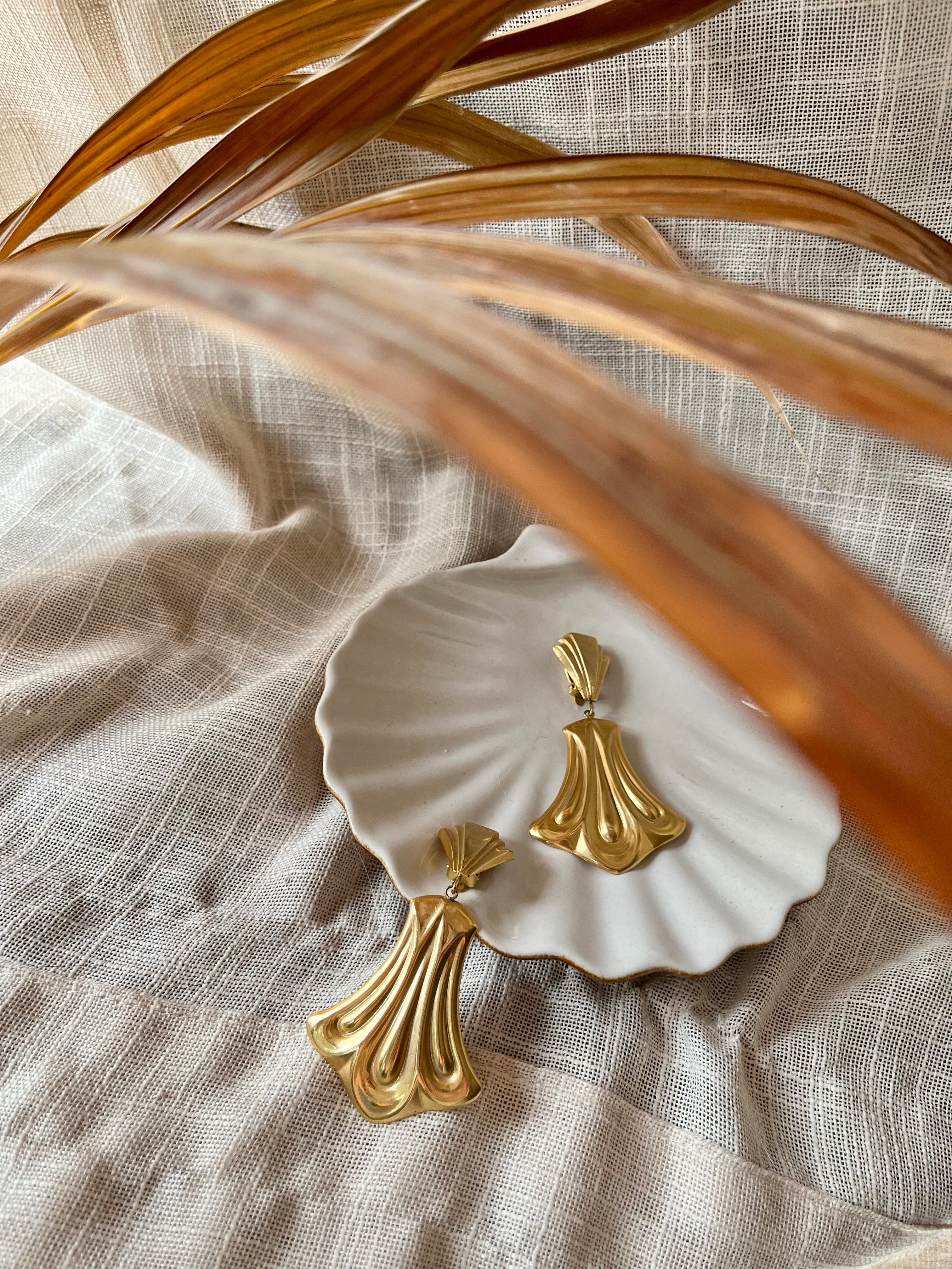 Grandes boucles d'oreilles baroques