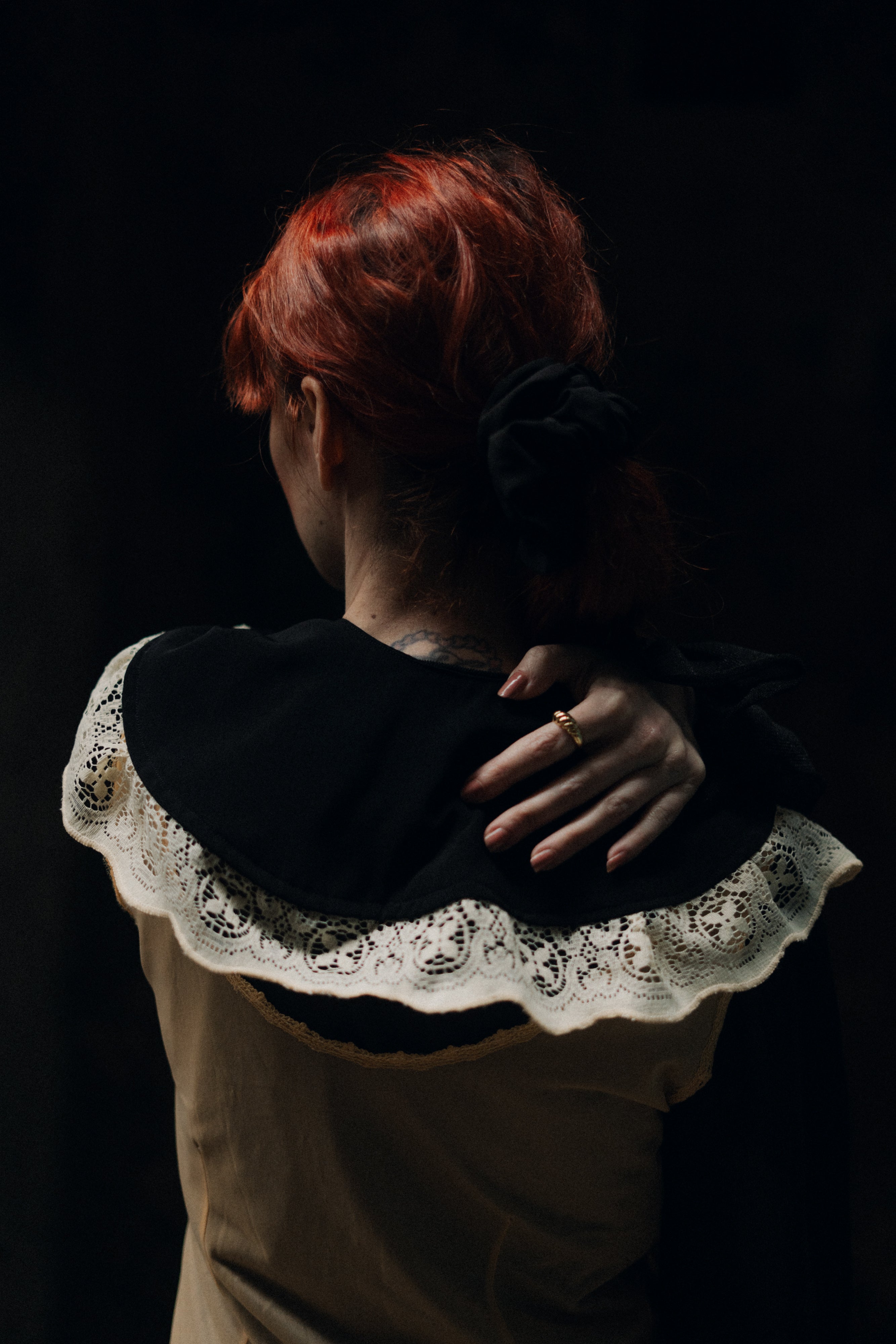 Pointed collar in silk and antique Venetian lace