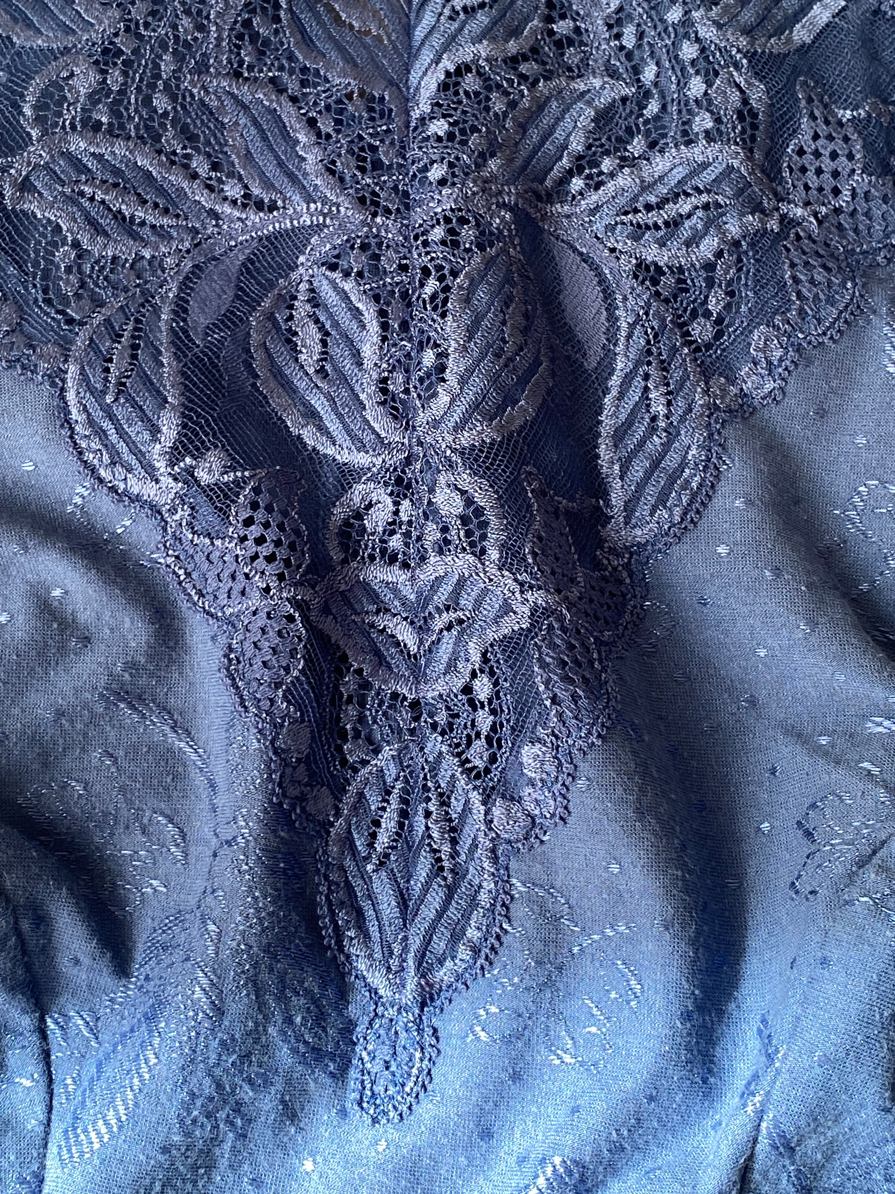 Body in pizzo cobalto