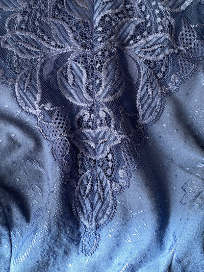 Body in pizzo cobalto