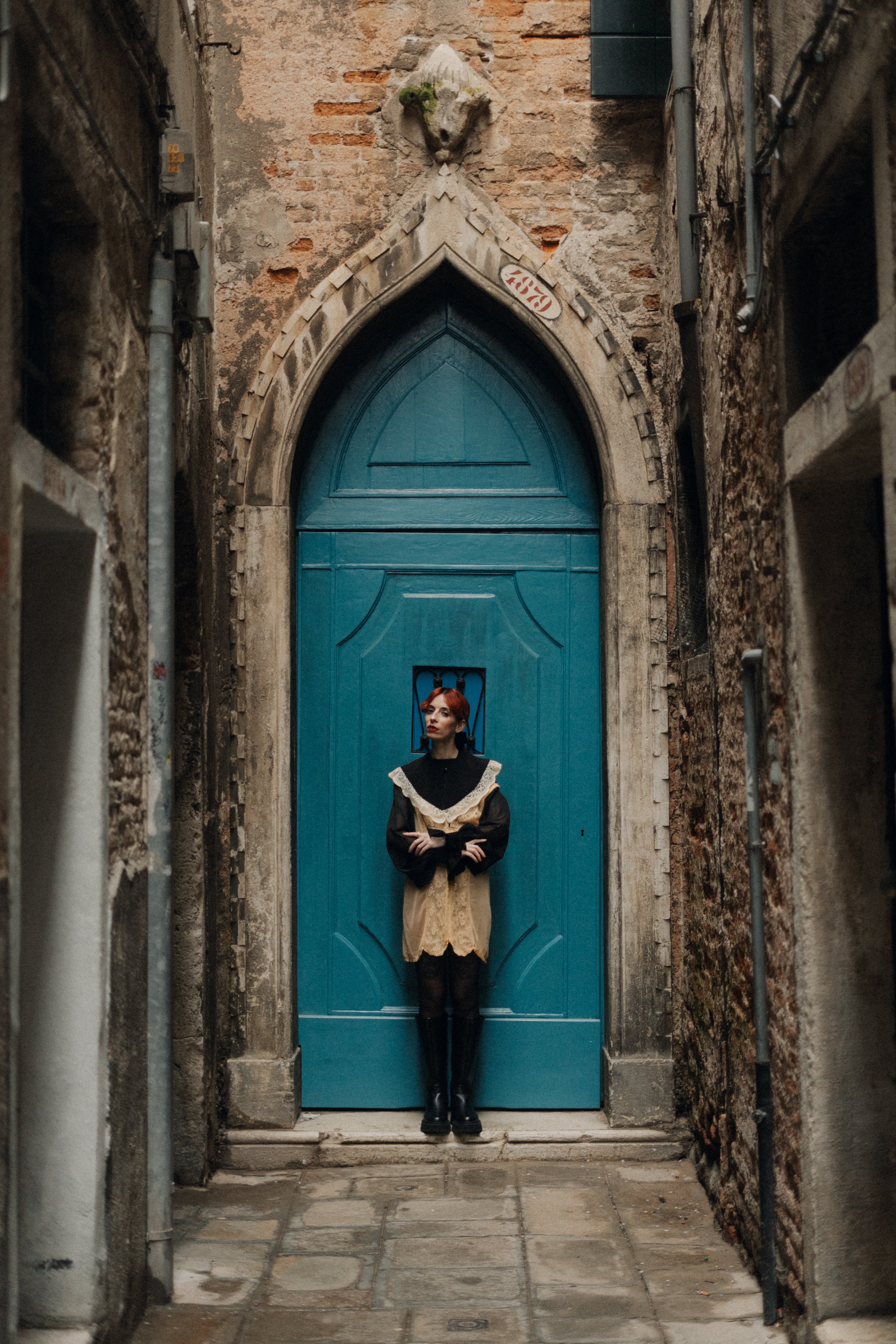 Pointed collar in silk and antique Venetian lace
