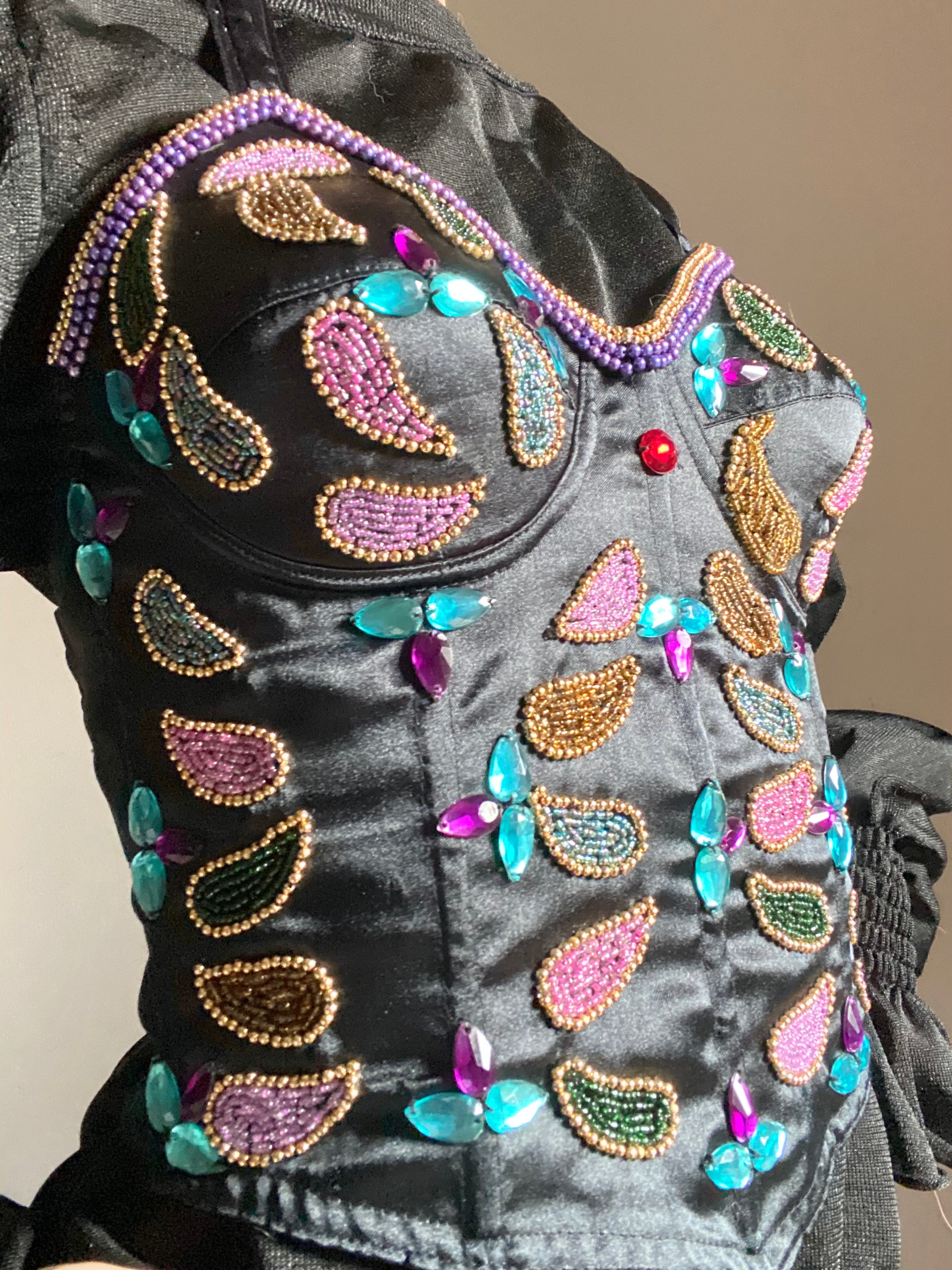 Corsetto a proiettile con pietre