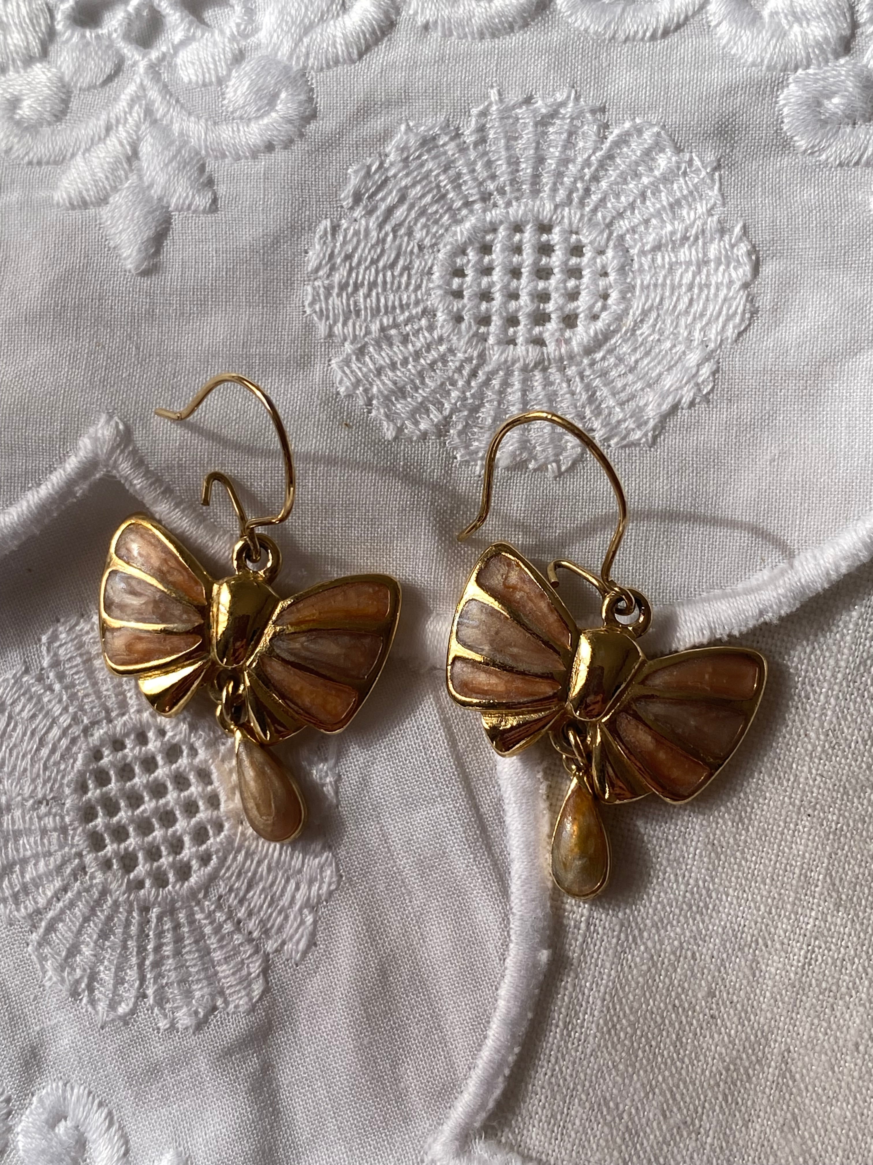 Orecchini smaltati farfalla