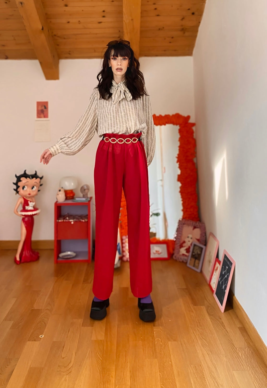 Pantaloni velati