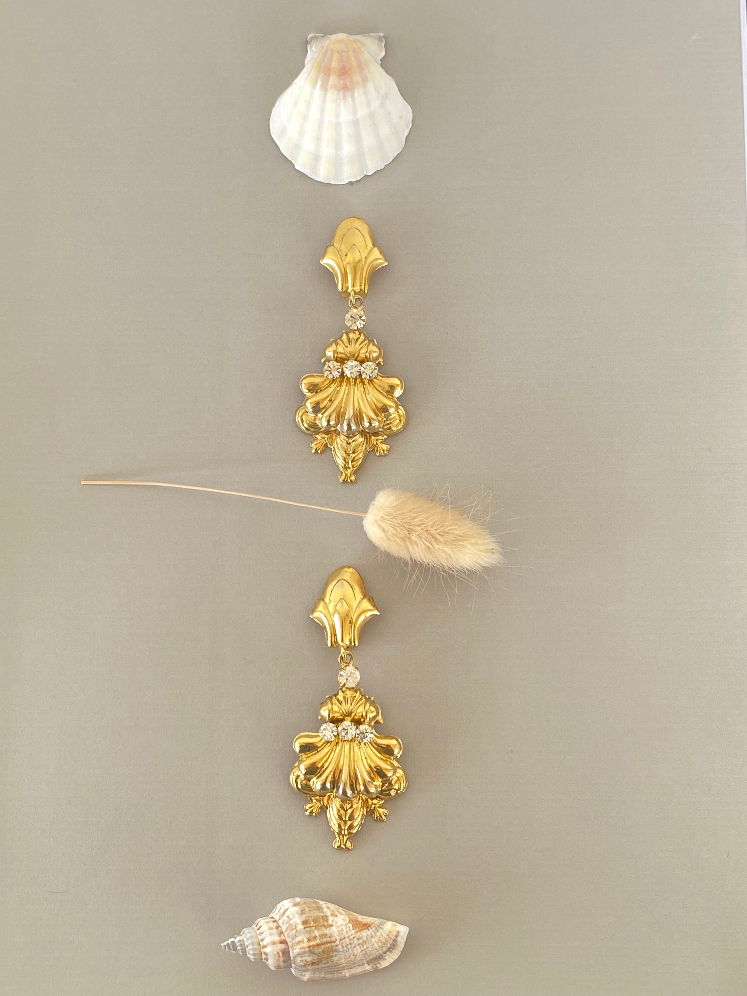 Anfitrite orecchini pendenti a conchiglia