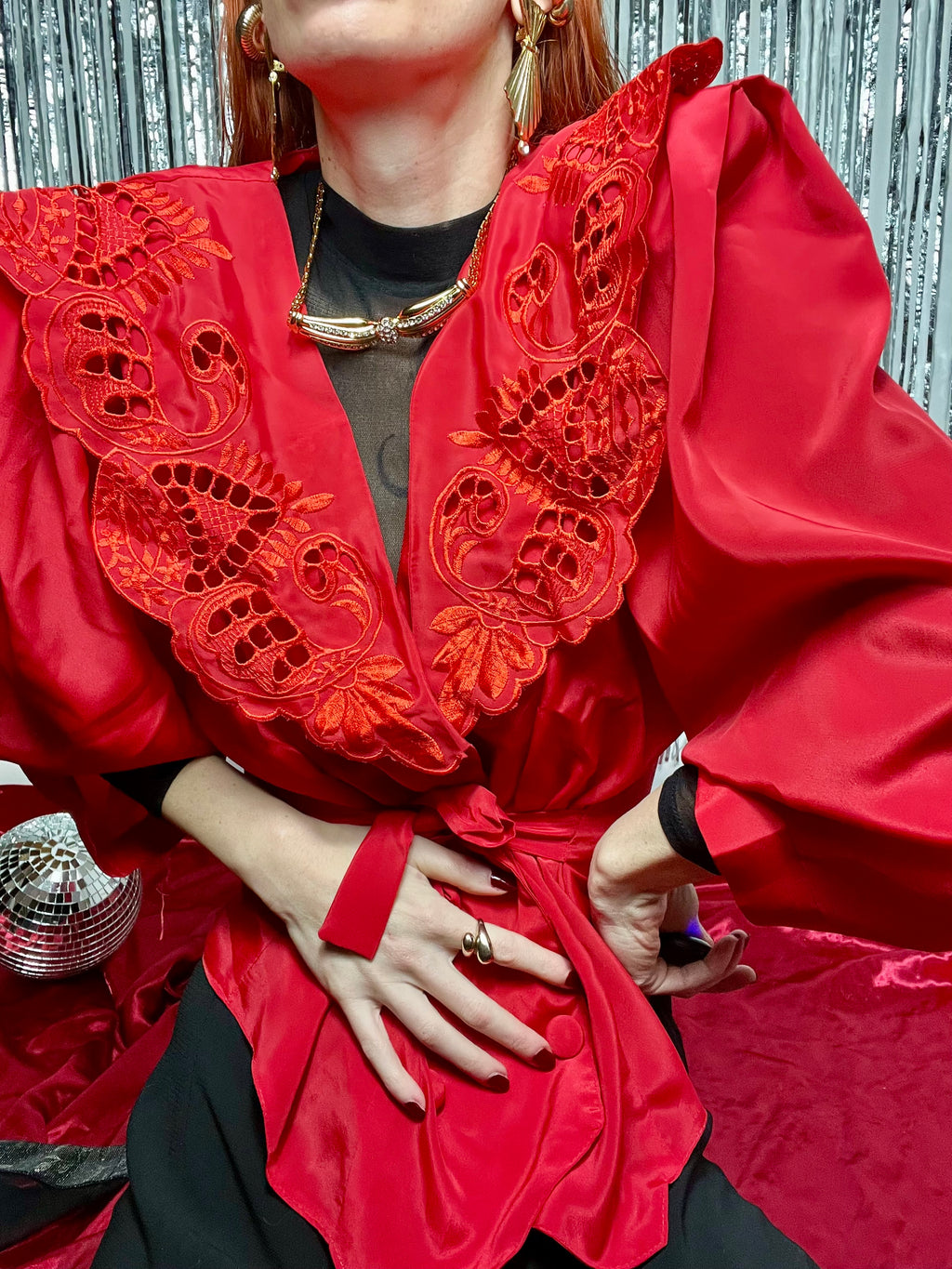 Blusa 80s con colletto alla marinara ricamato