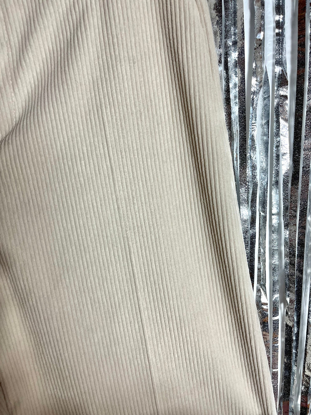 Pantalon en velours côtelé crème
