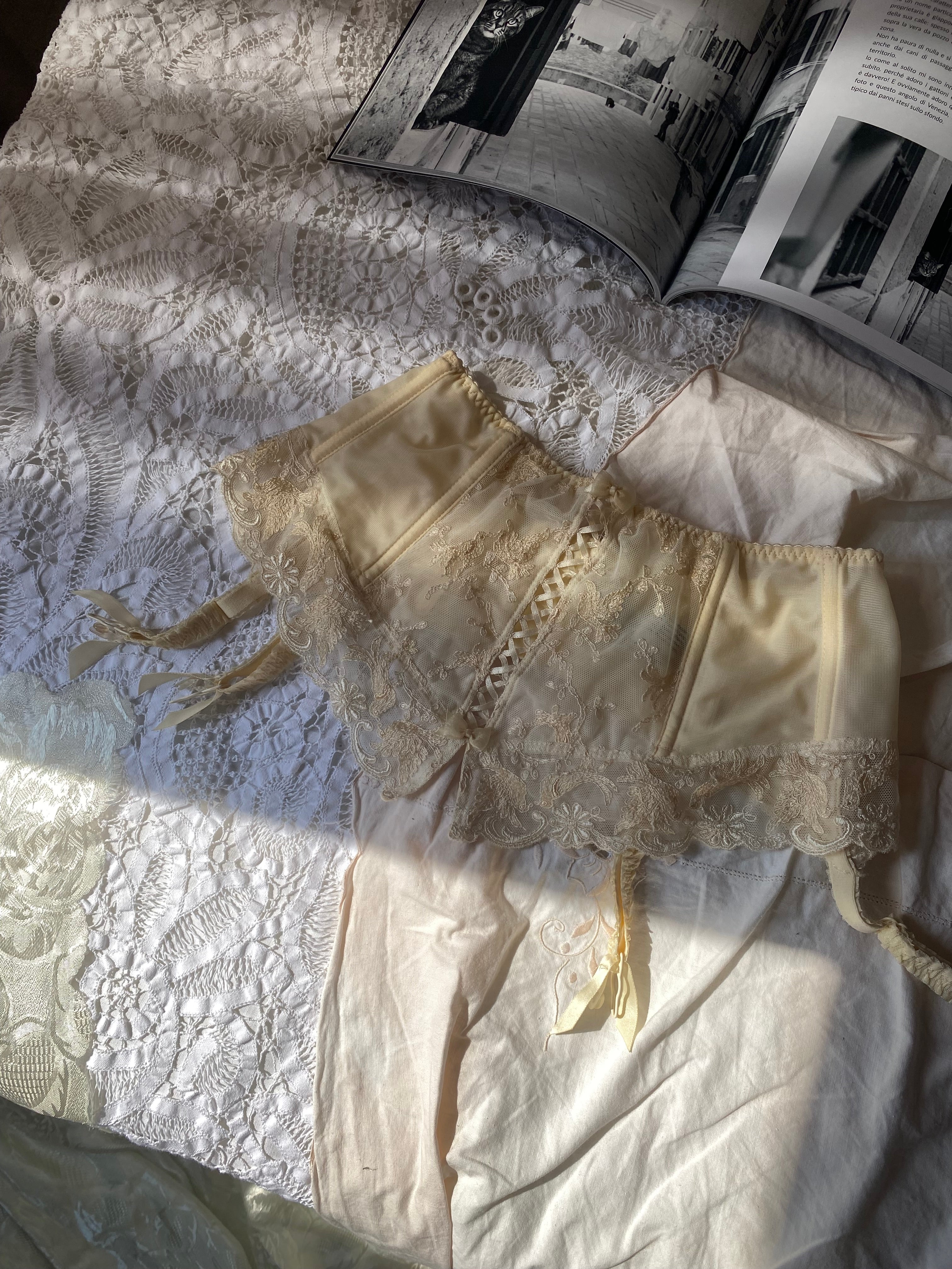 Guêpière Valentino panna