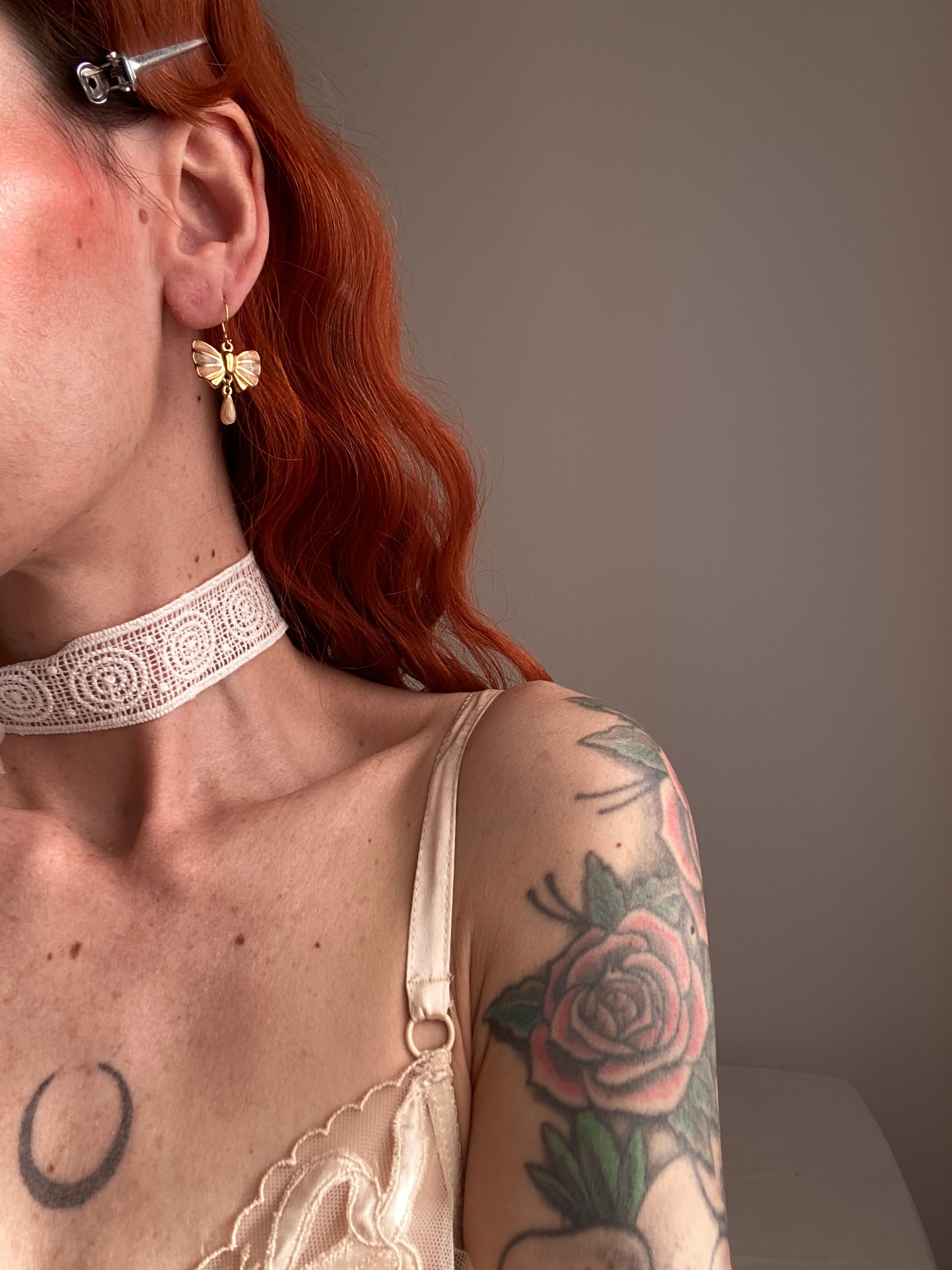 Orecchini smaltati farfalla