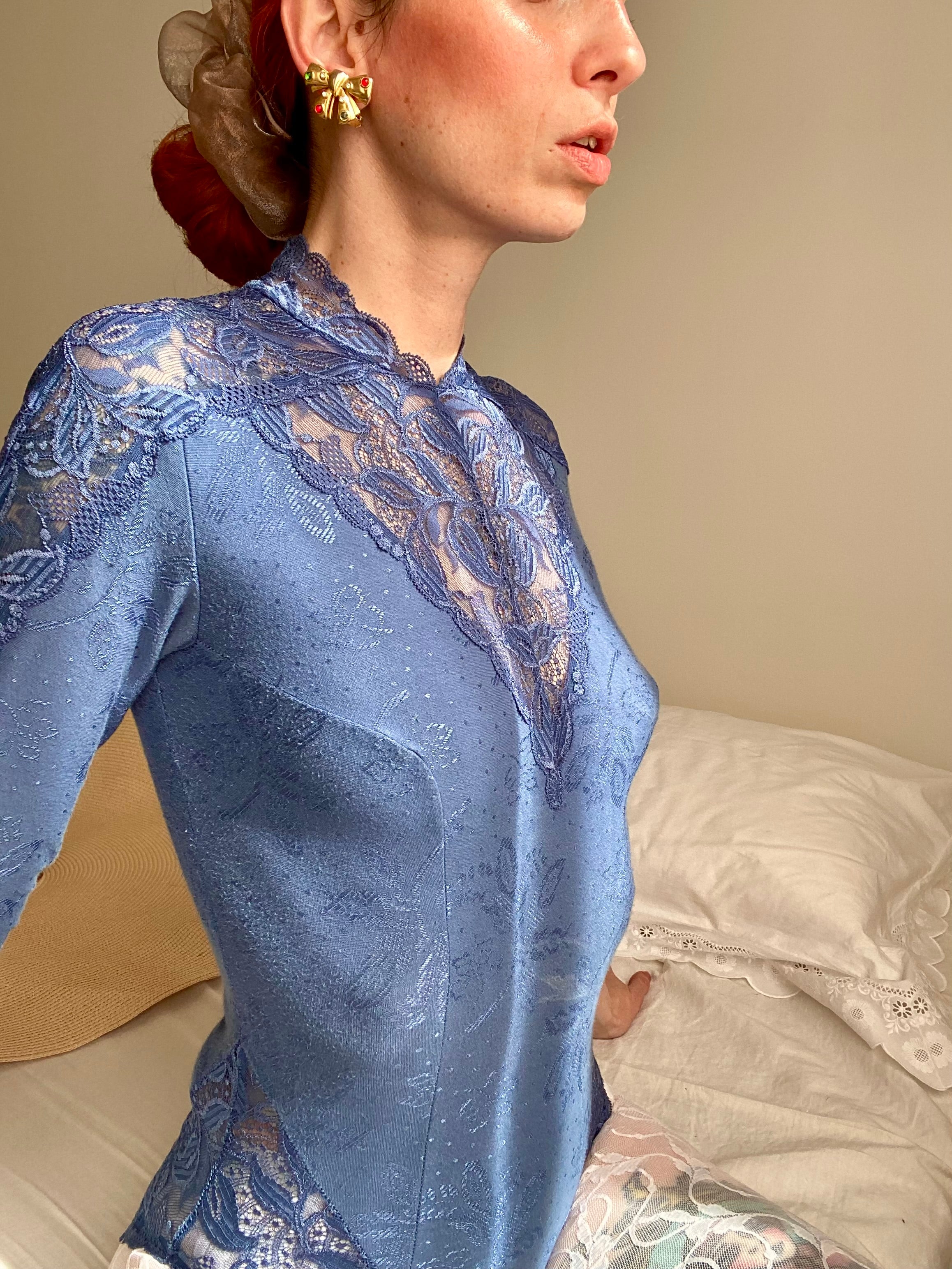 Body in pizzo cobalto