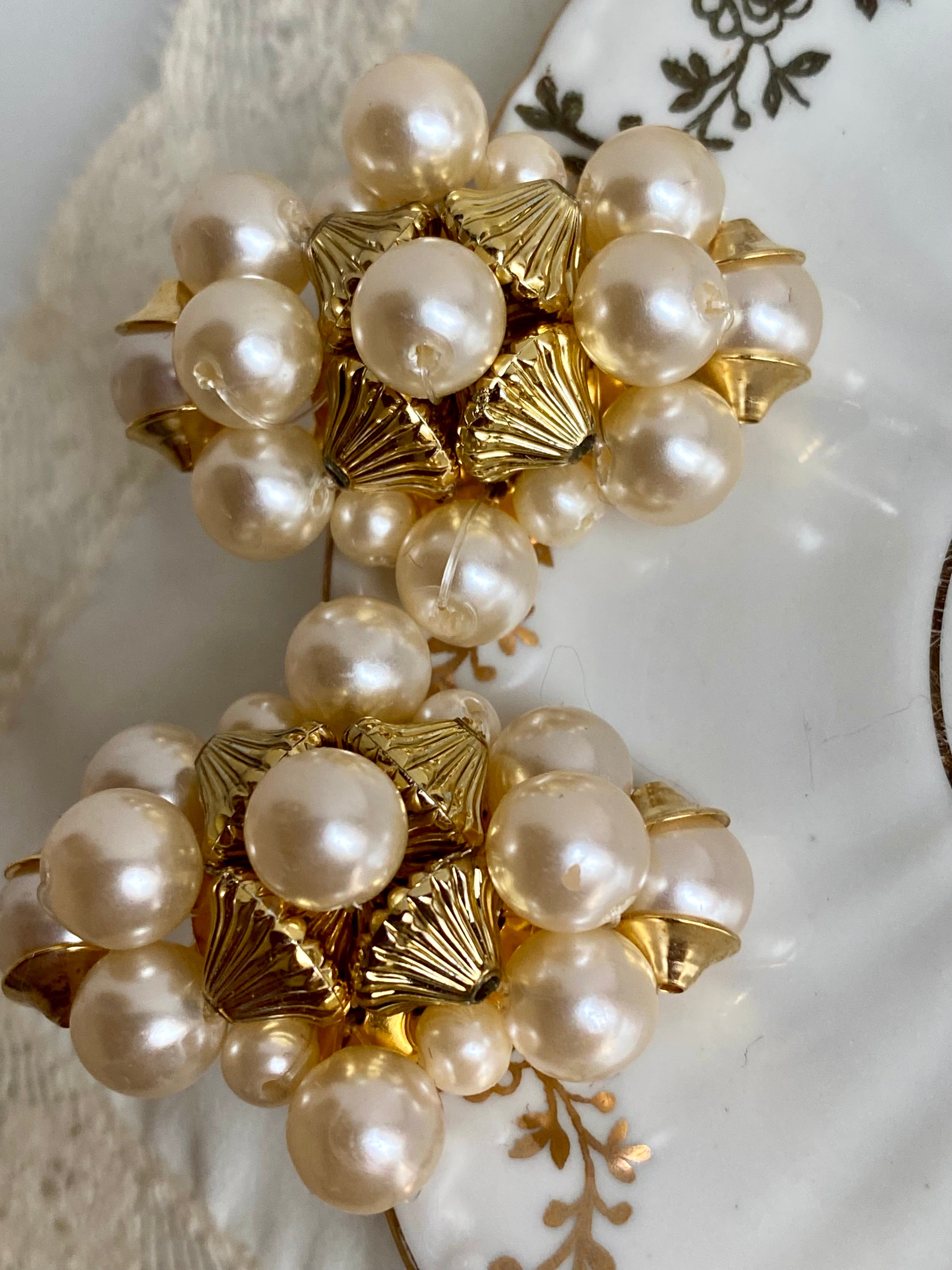 Capri clip-on earrings with pearls and shells