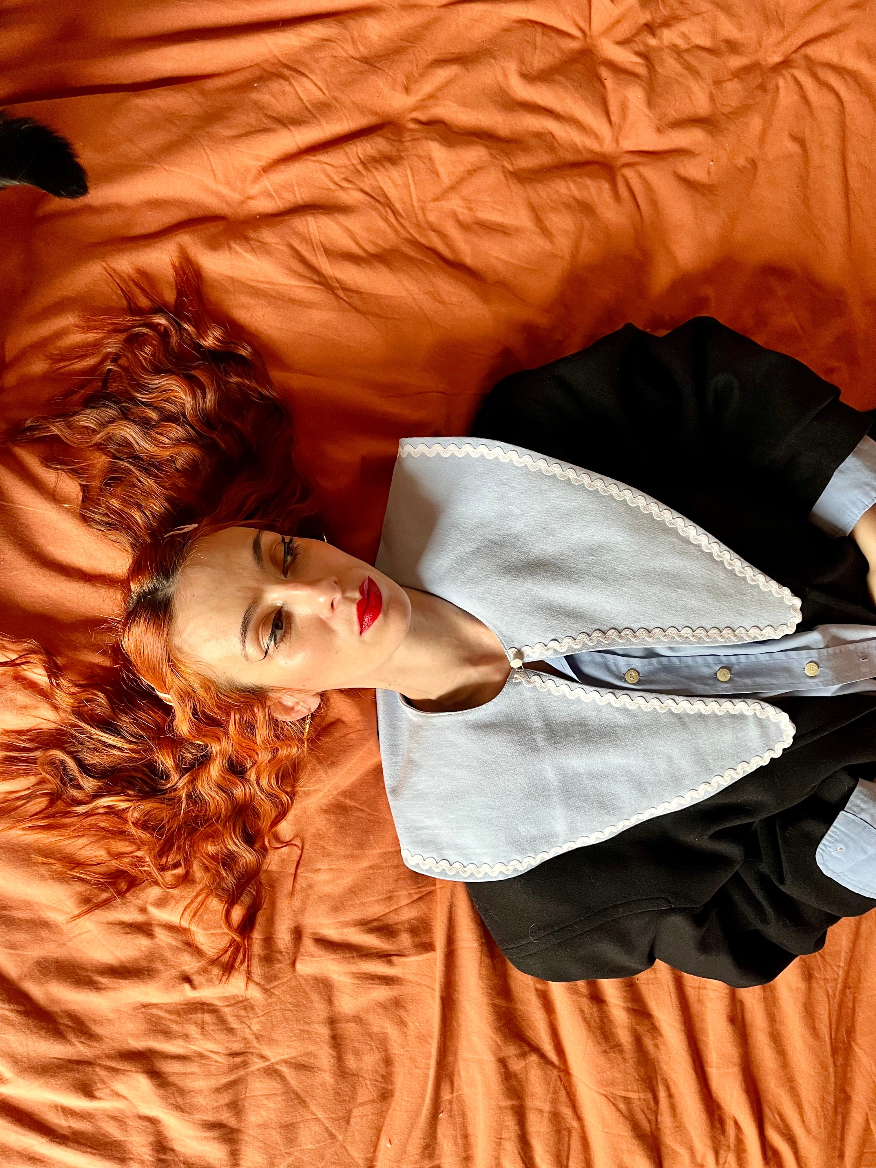 Maxi colletto alla marinara a punta