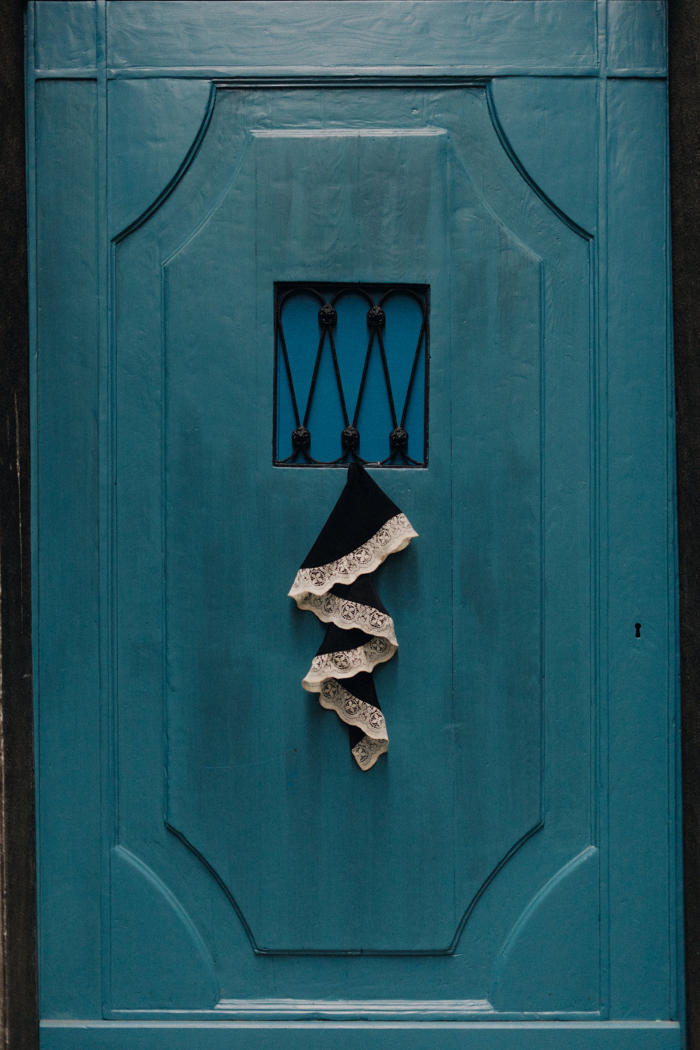 Pointed collar in silk and antique Venetian lace