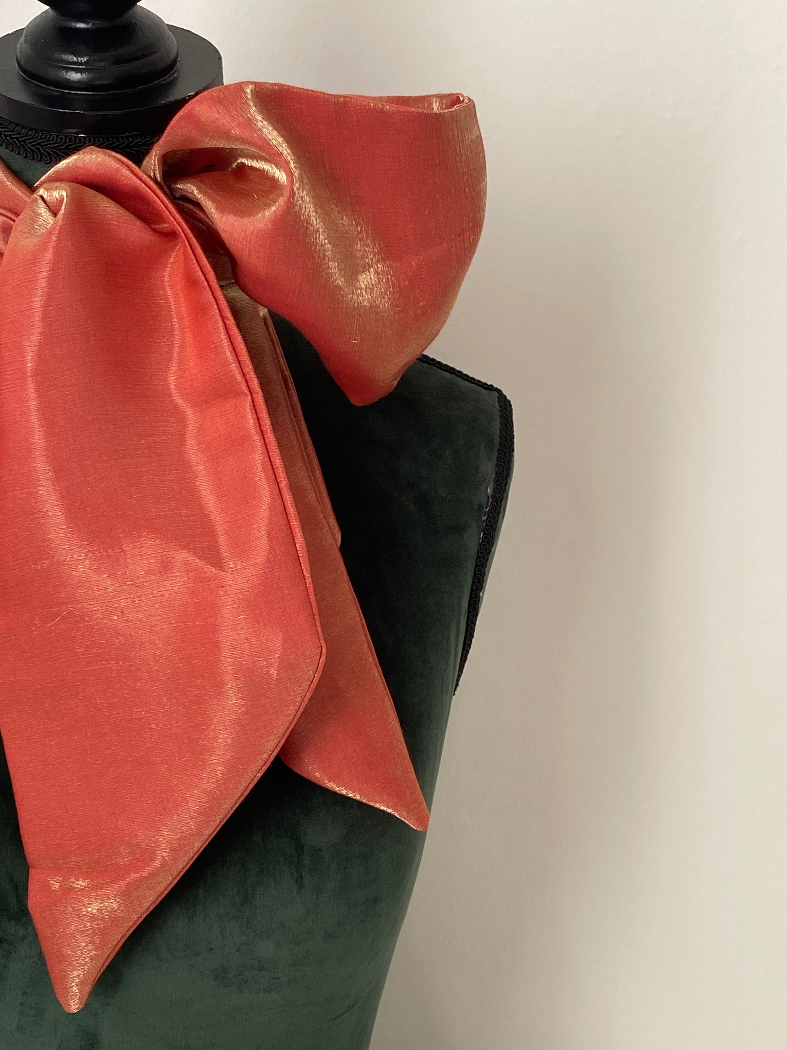 Fiocco sartoriale corallo