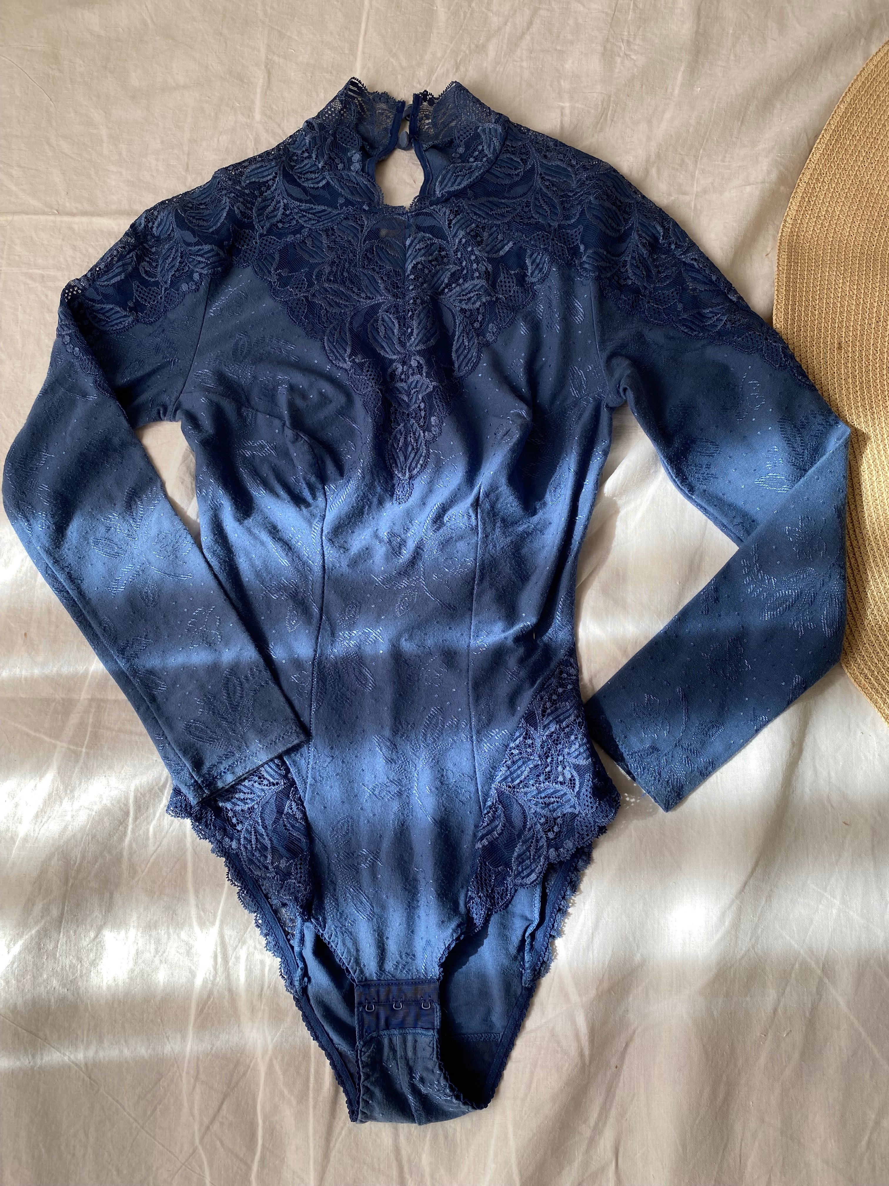 Body in pizzo cobalto