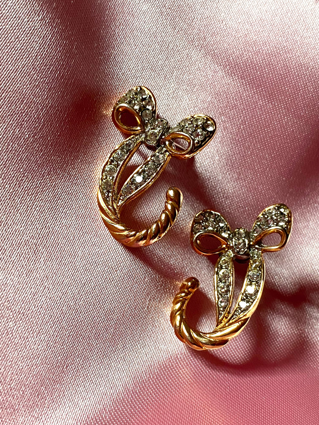 Boucles d'oreilles nœud avec strass