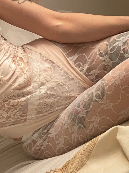 Body in pizzo delicato