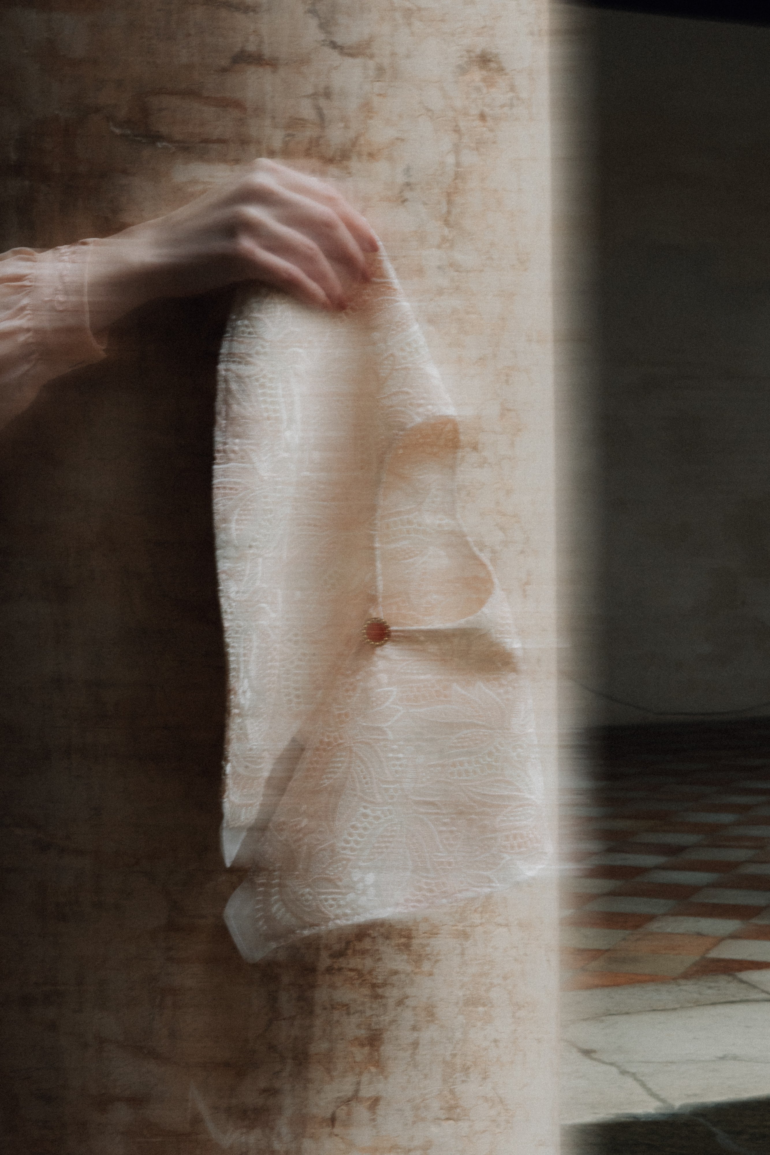 Colletto a punta pastello in pizzo antico veneziano