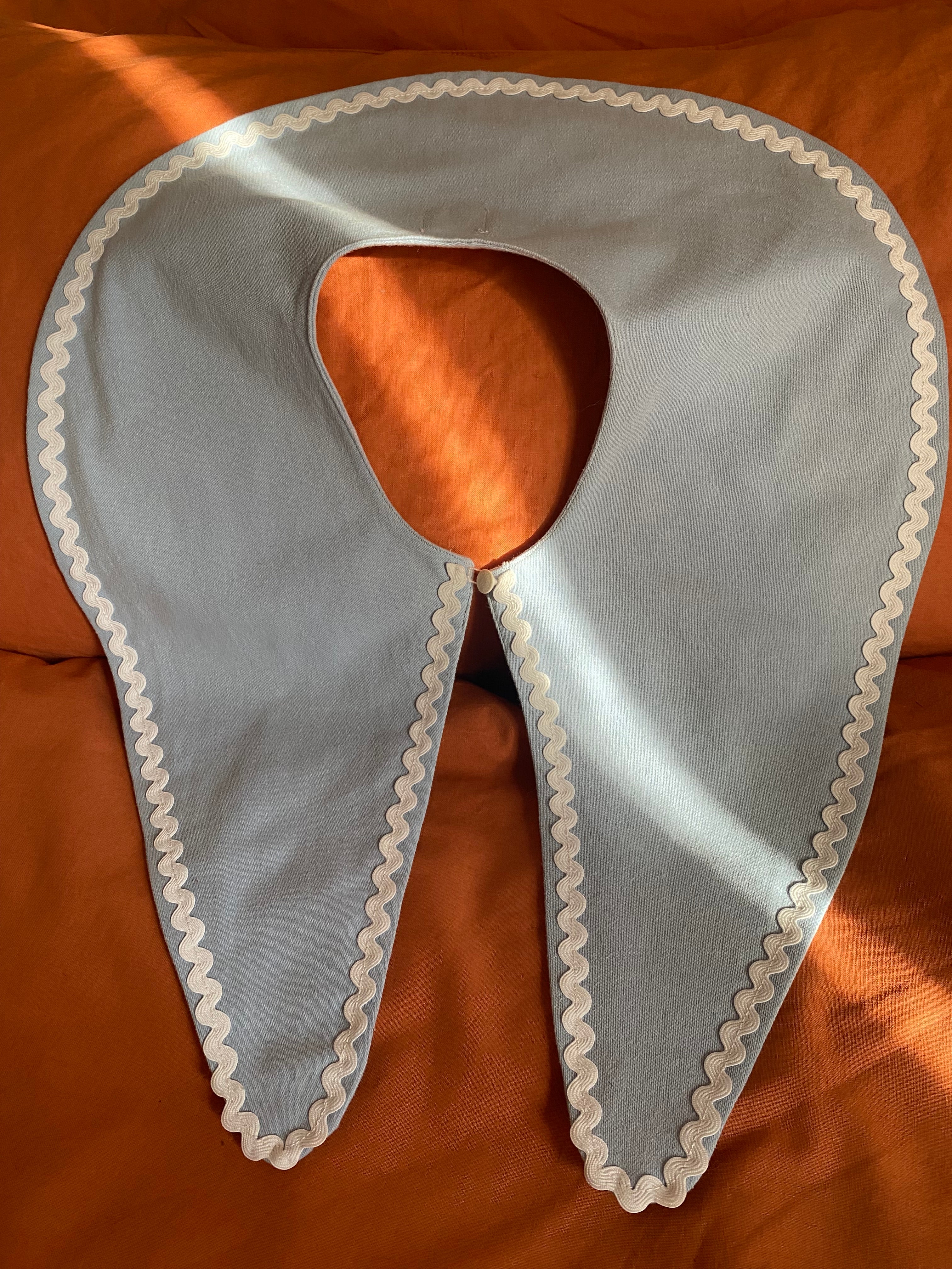 Maxi colletto alla marinara a punta