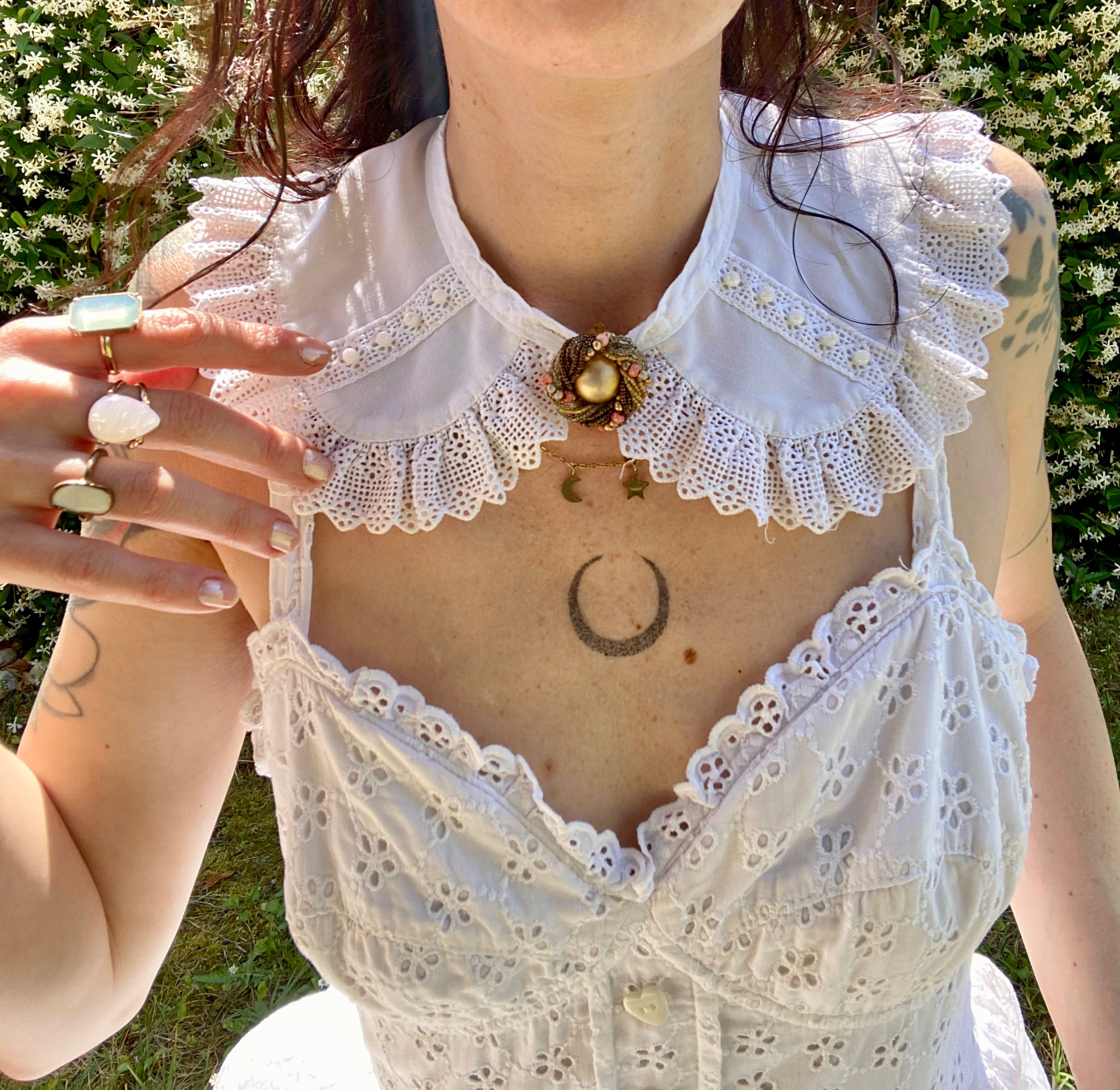 Colletto monta e smonta perline e ricamo