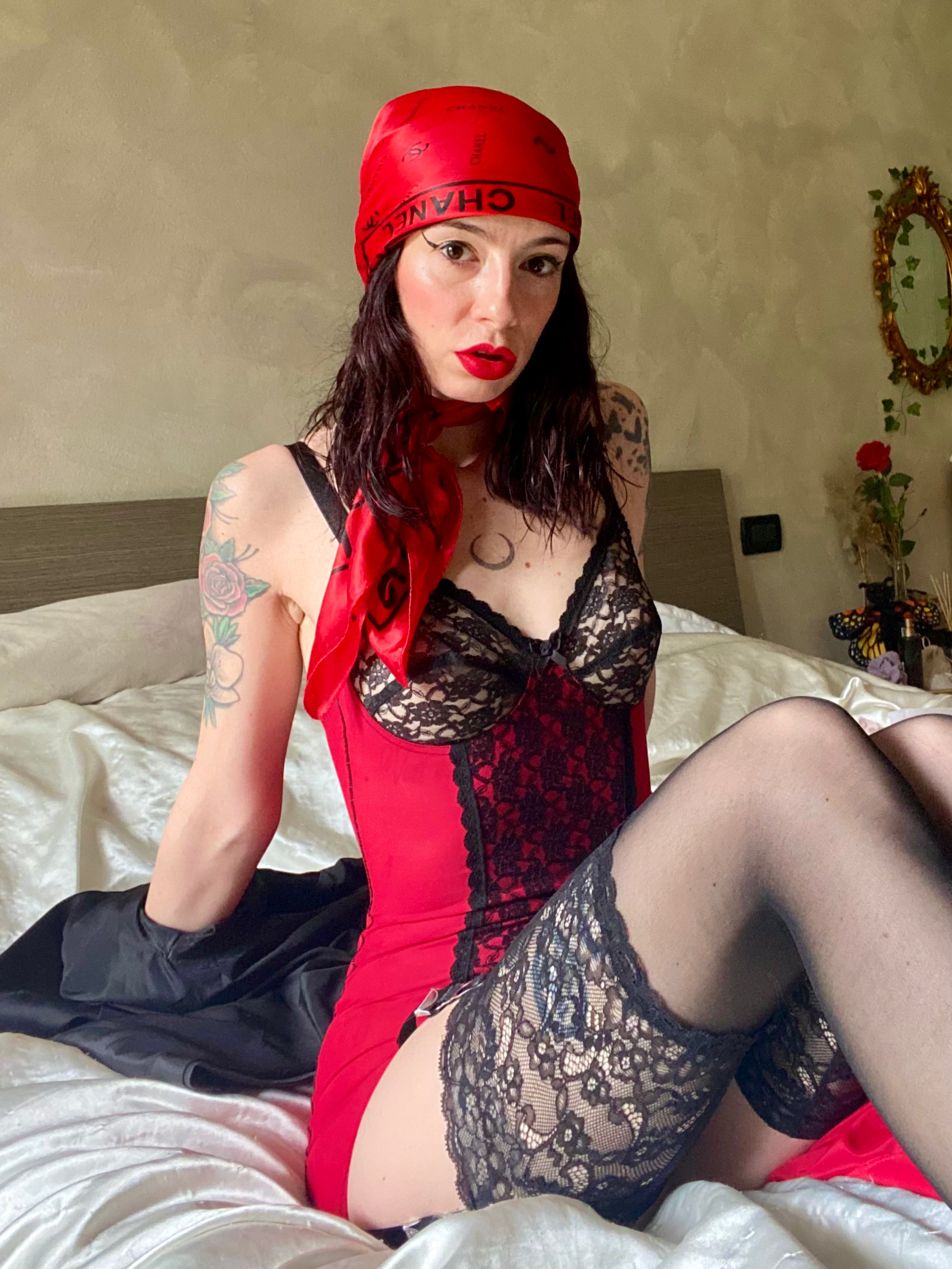 Guaina modellante in pizzo