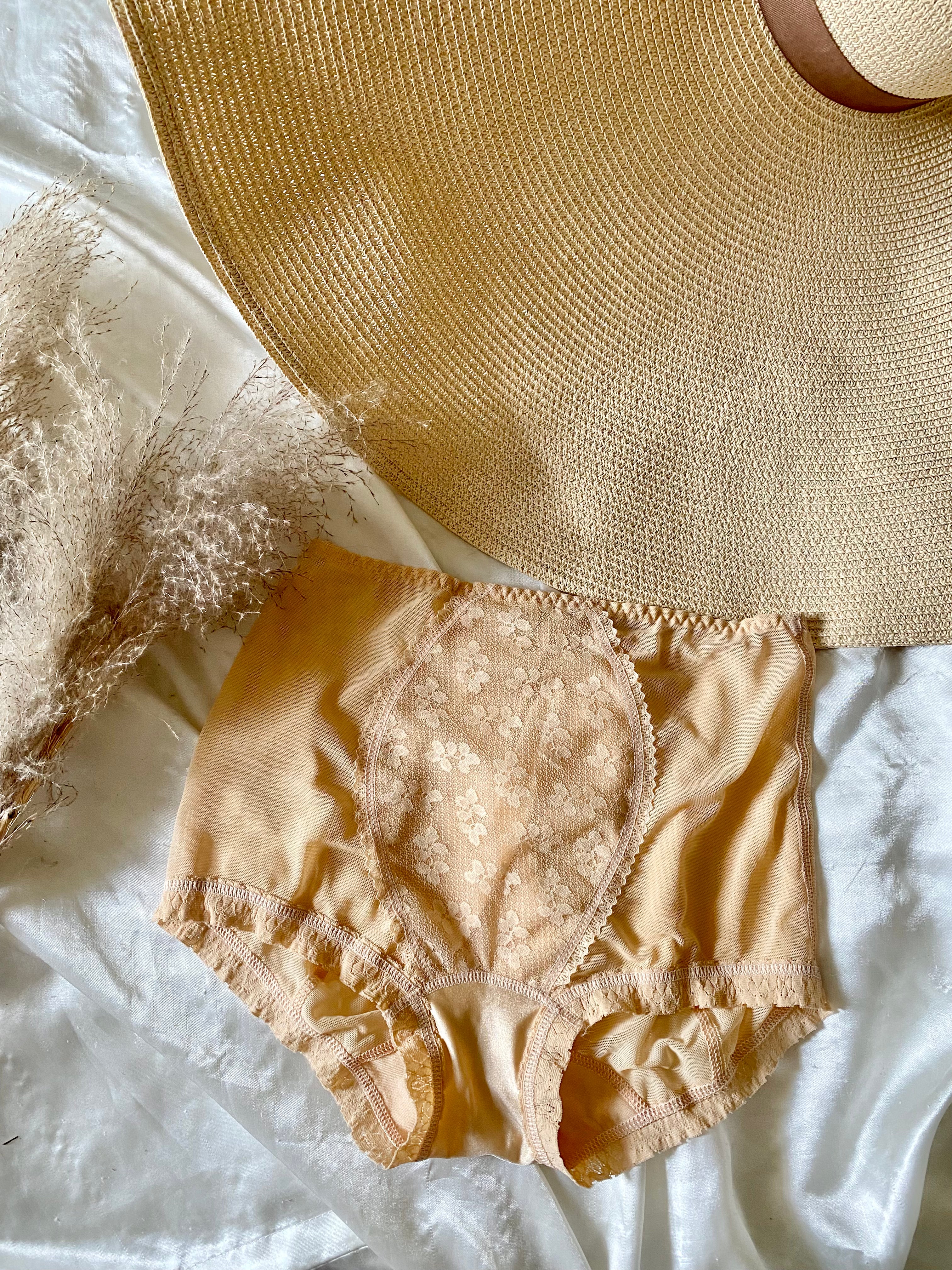 Culotte in velo e pizzo