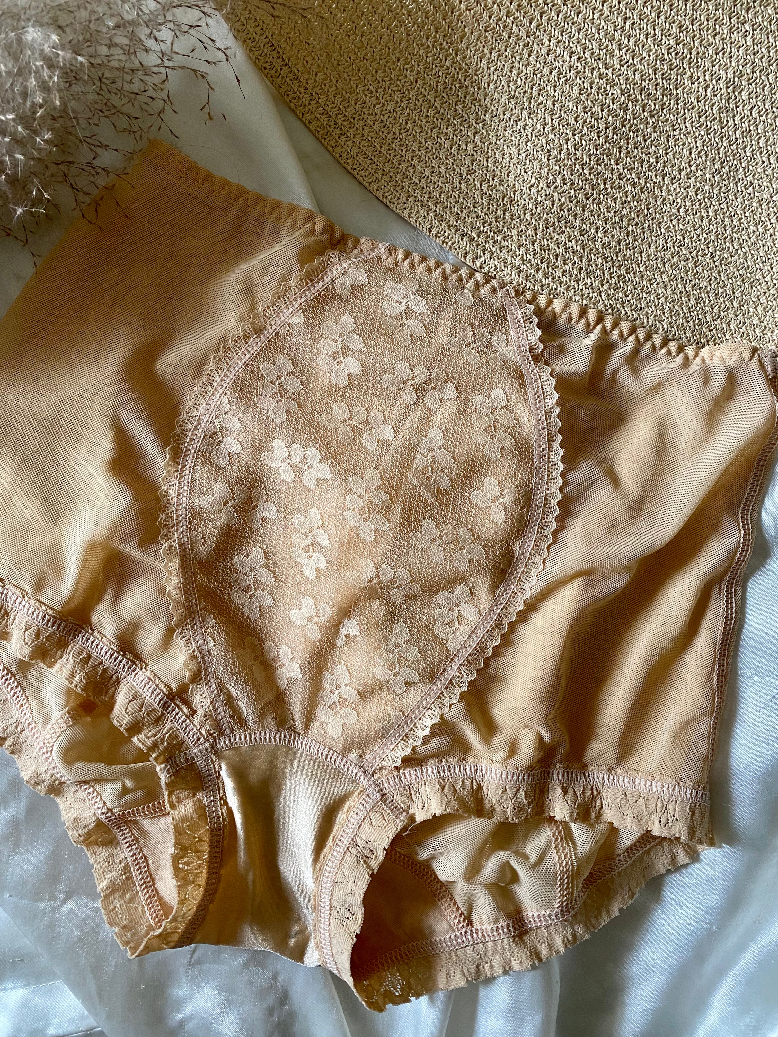 Culotte in velo e pizzo