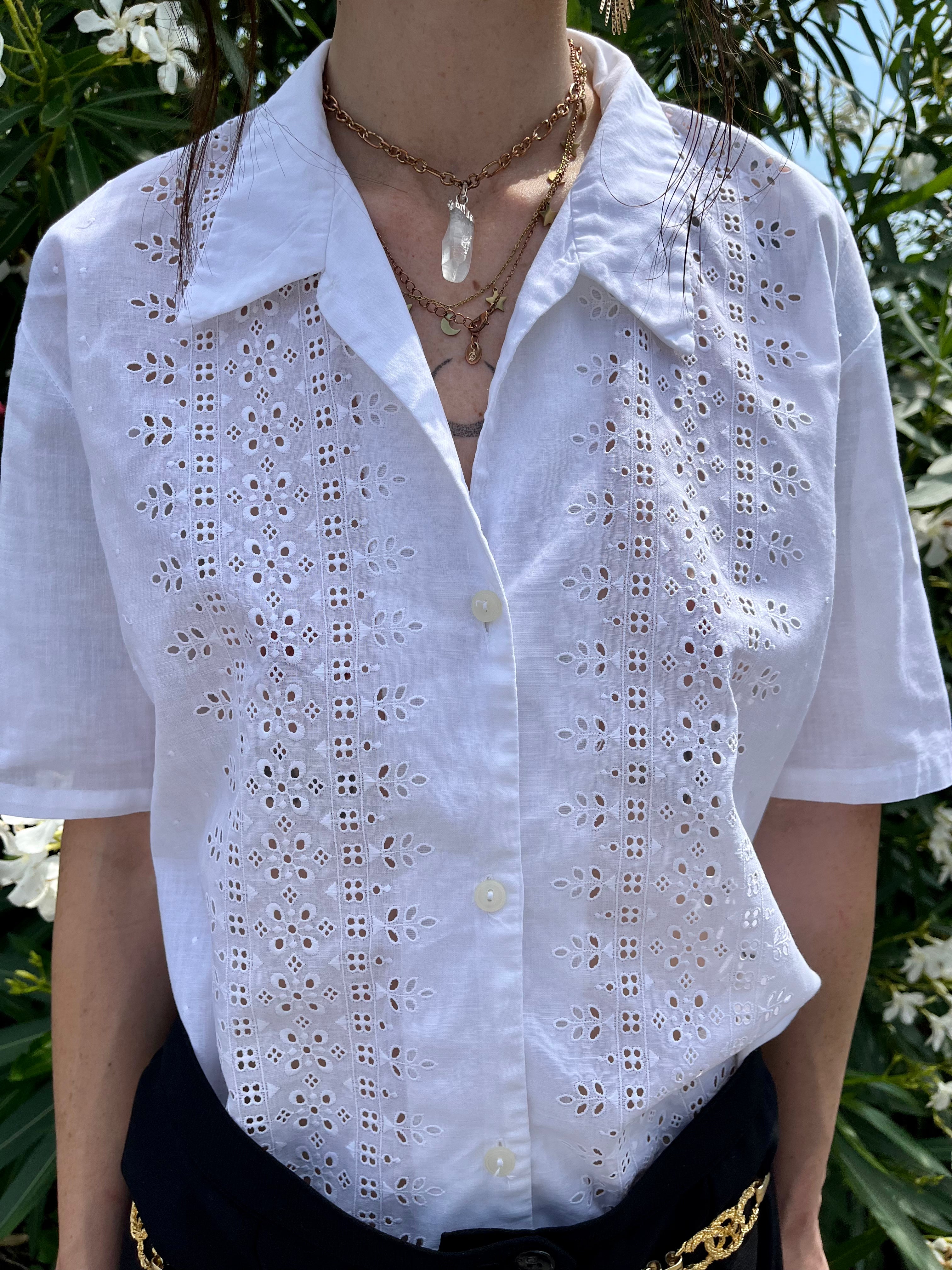 Chemise en pure dentelle de San Gallo