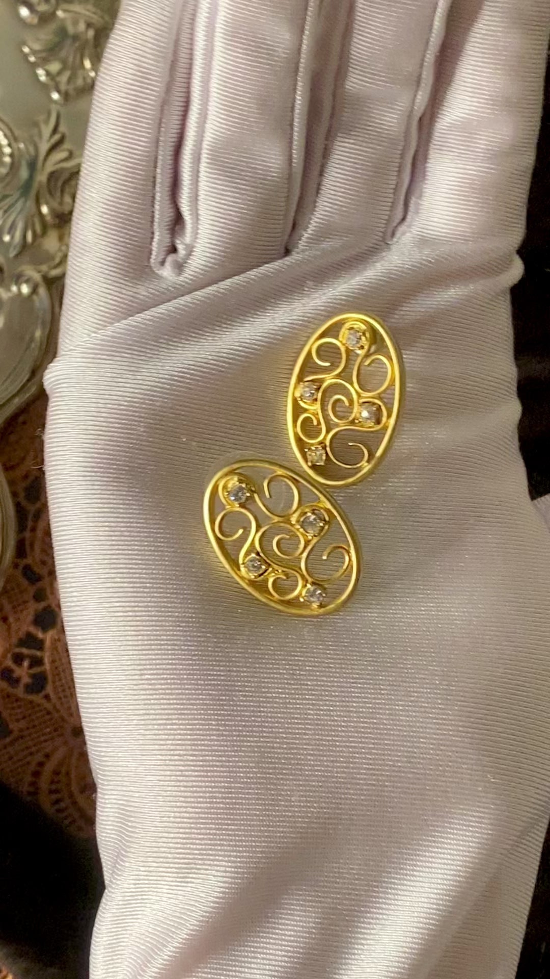 Boucles d'oreilles ovales dorées